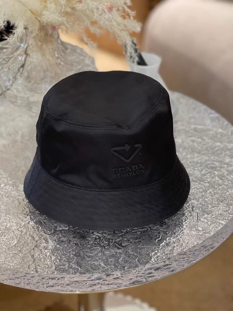 Prada Prada Triangle black fisherman's hat Size ONE SIZE - 3 Thumbnail