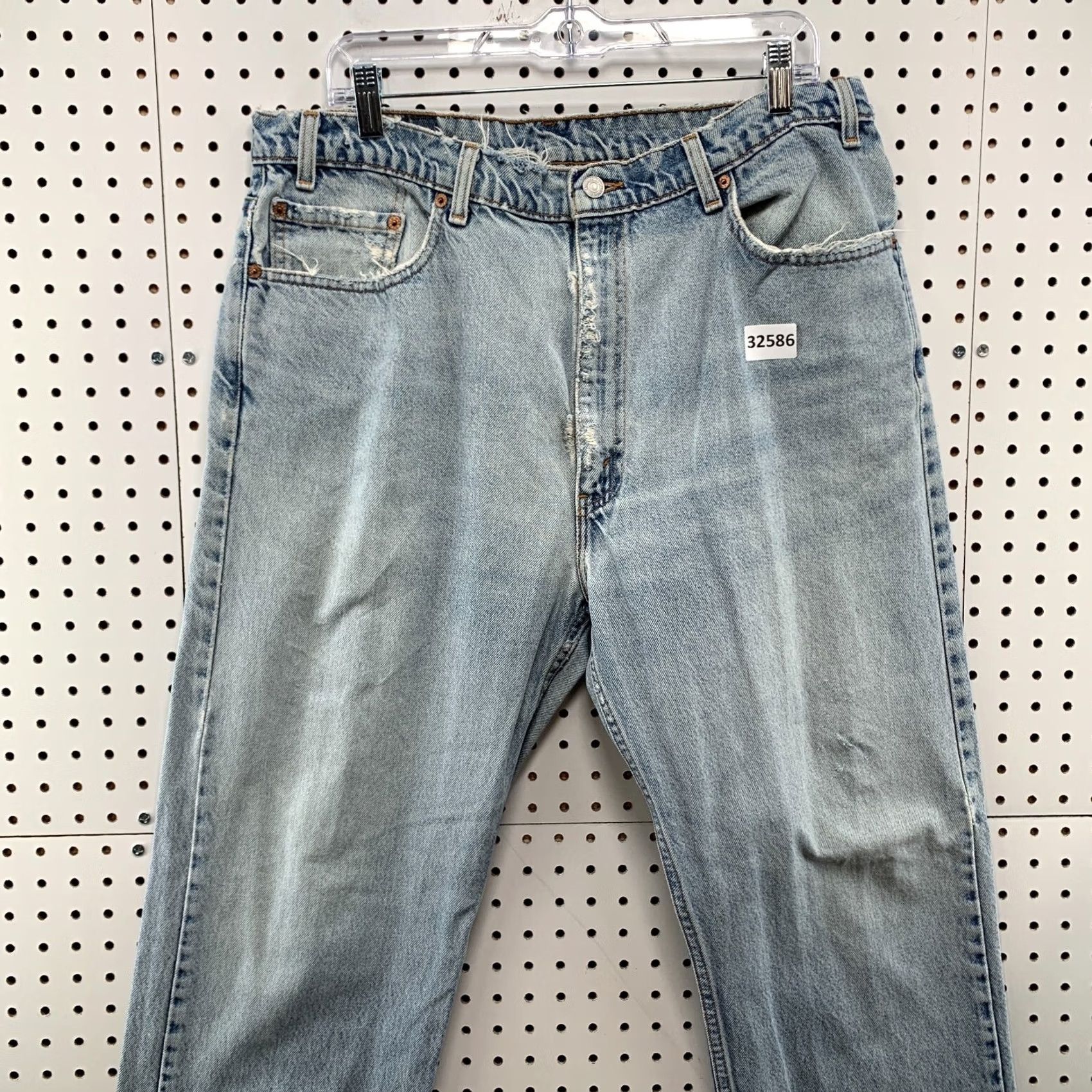 Levi's VINTAGE Levi's 505 Jeans Mens 35x31 Blue Denim Light Wash Distressed Size US 35 - 4 Thumbnail
