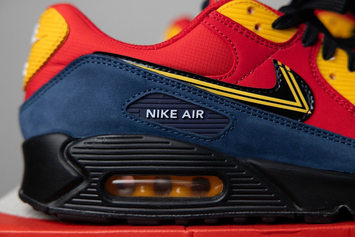 Nike Air Max 90 - London City Pack Size US 10 / EU 43 - 3 Thumbnail