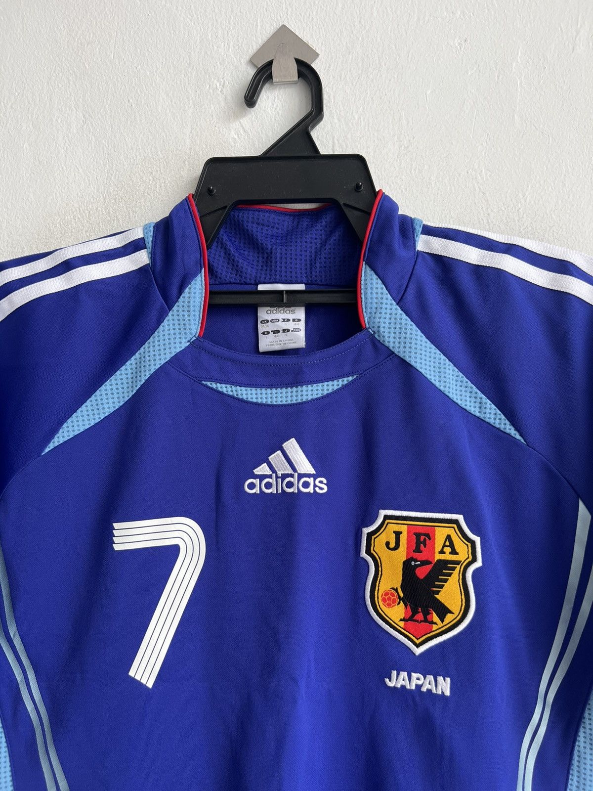 Vintage Vintage 2006 Adidas Japan Nakata #7 PI World Cup Home Jersey Size US M / EU 48-50 / 2 - 3 Thumbnail