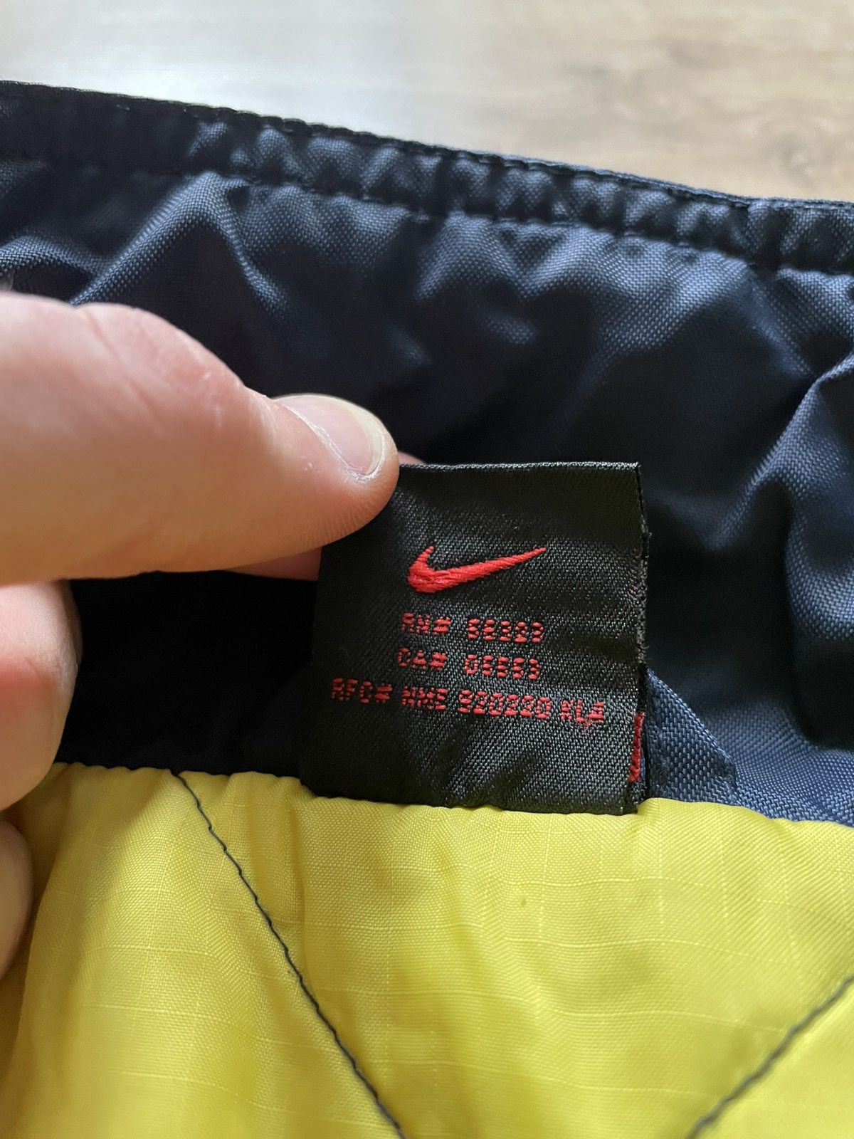 Nike Vintage 90s Nike Swoosh Logo Accent Quilted Coat Jacket Size US S / EU 44-46 / 1 - 13 Thumbnail