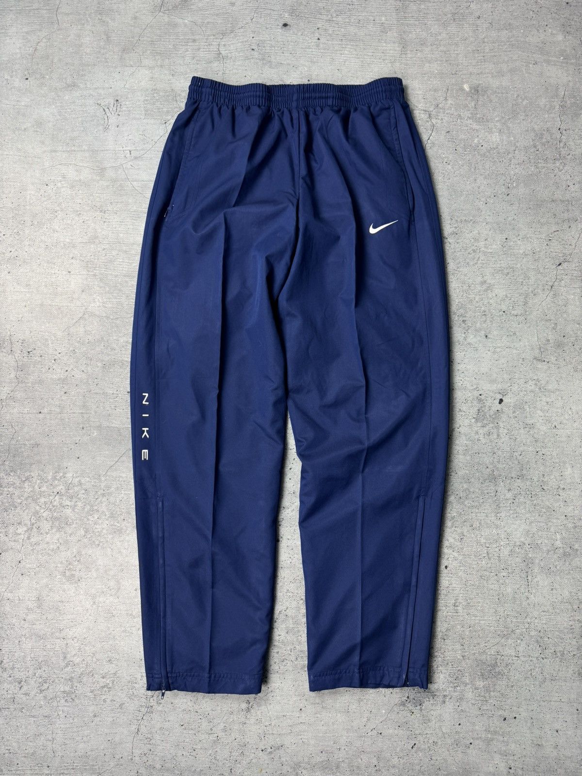 Nike vintage Nike nylon pants tactical streetwear japan Y2K Size US 32 / EU 48 - 2 Thumbnail