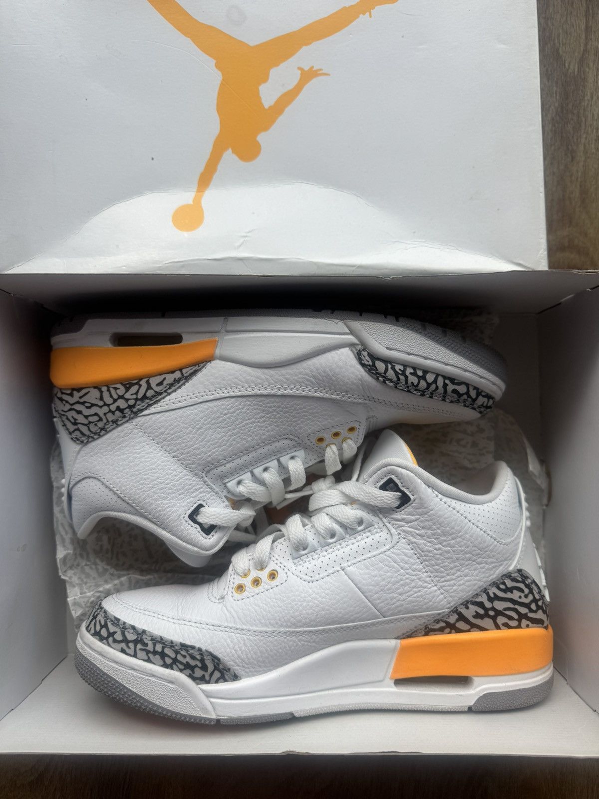 Jordan Brand Jordan 3 Laser Orange Size US 7 / IT 37 - 1 Thumbnail