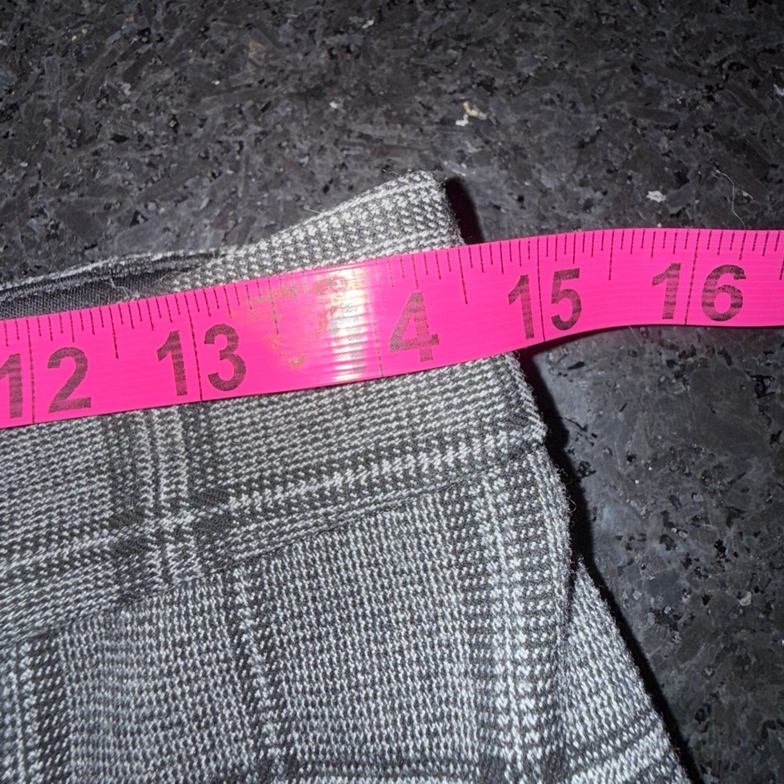 Express EXPRESS BLACK GREY WHITE PLAID HIGH RISE STRAIGHT PANTS SZ 6 Size 28" / US 6 / IT 42 - 7 Thumbnail