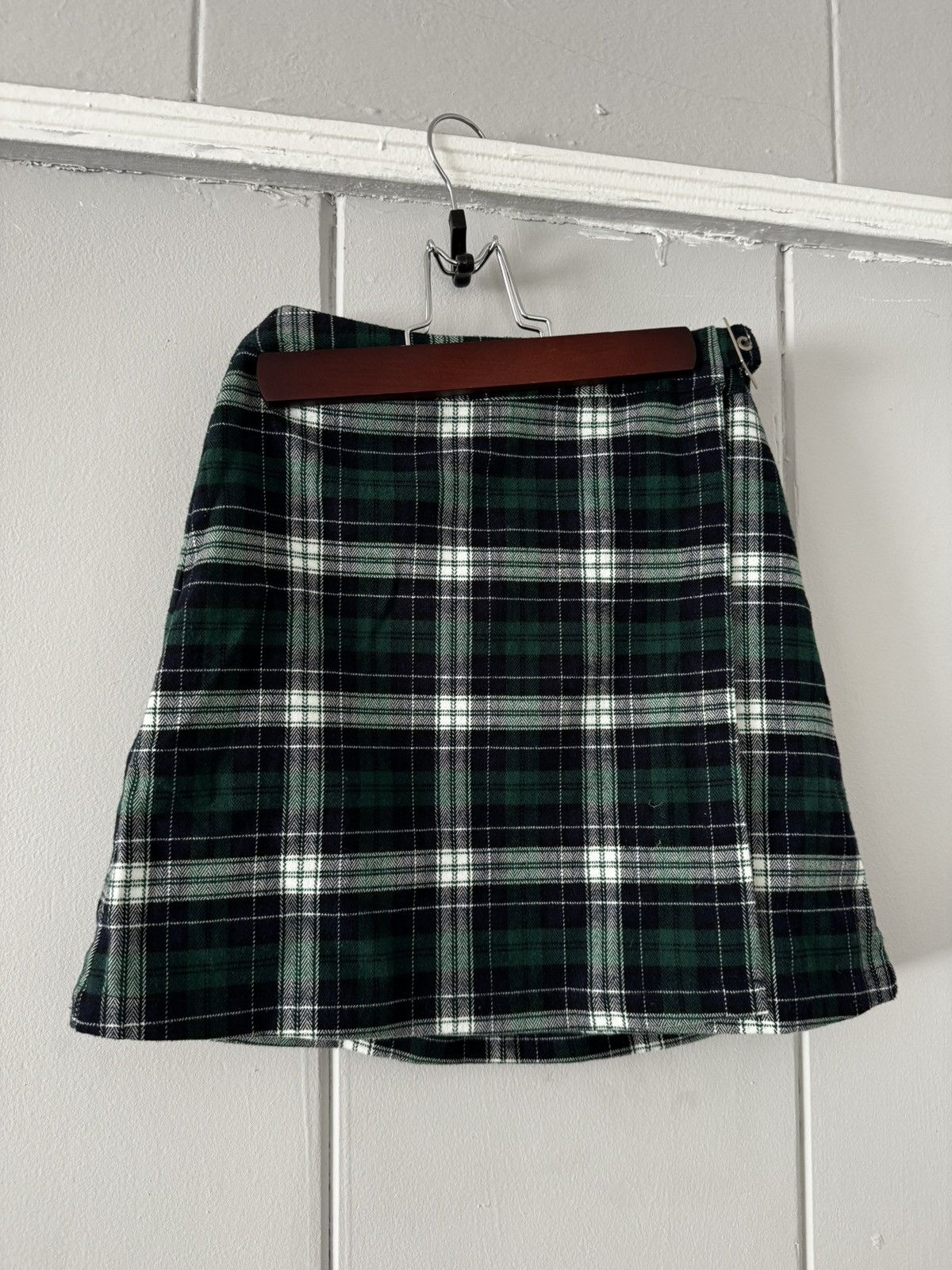 Brandy Melville Brandy Melville Women's Black and Green Plaid Mini Skirt Size 24" / US 00 / IT 34 - 1 Thumbnail