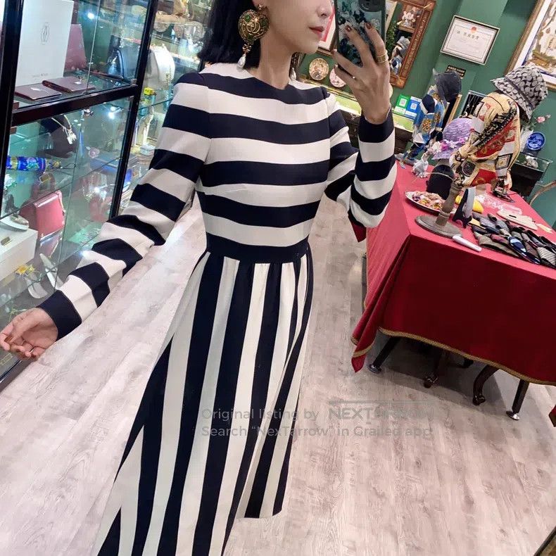 Valentino Valentino Black and white striped dress Size S / US 4 / IT 40 - 1 Thumbnail