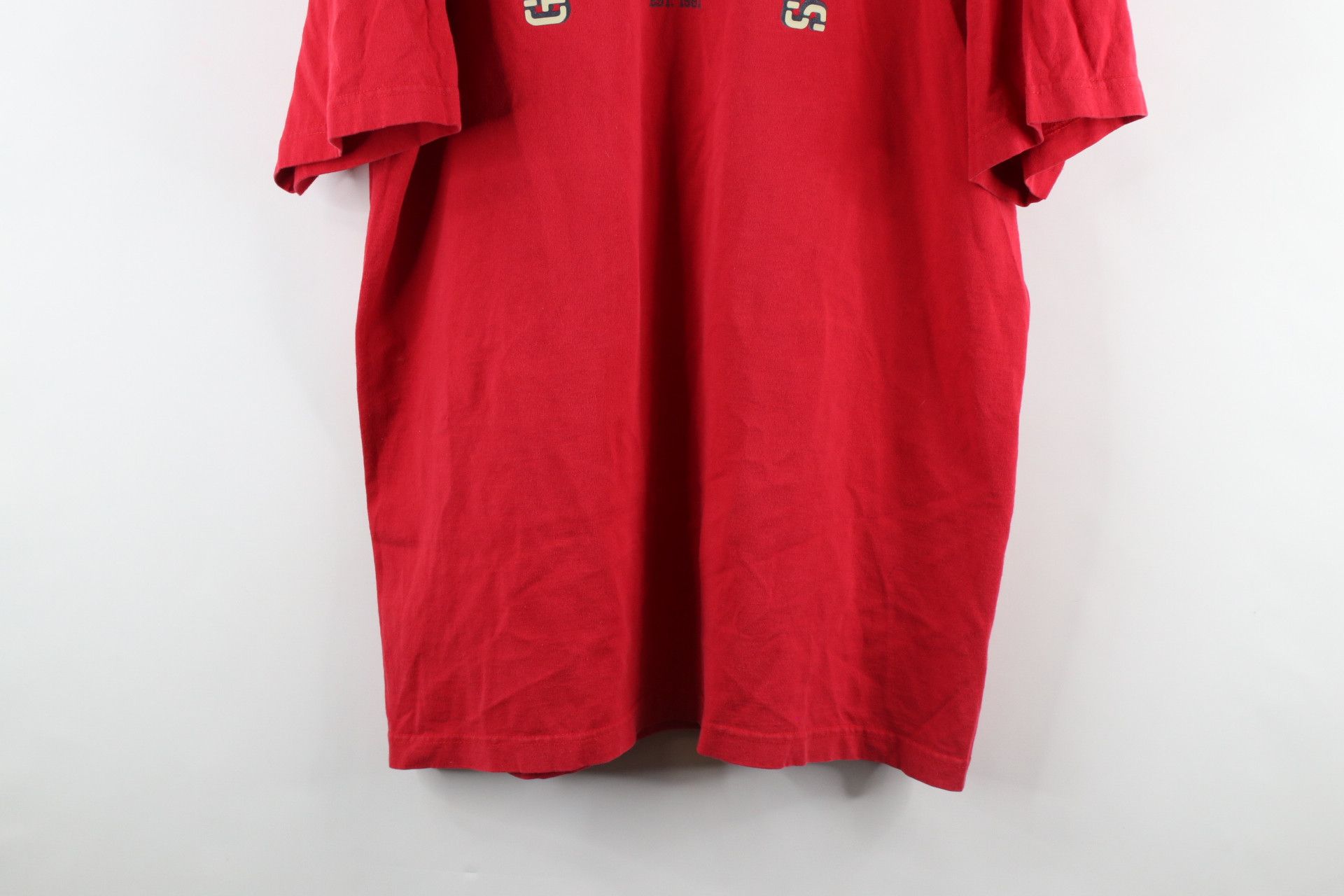 Guess Vintage Y2K Guess Jeans Out Baggy Fit T-Shirt Red Cotton Size US L / EU 52-54 / 3 - 3 Thumbnail