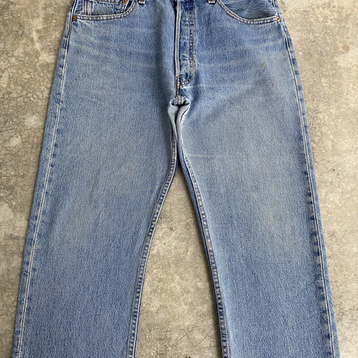 Levi's Size 32x29.5 Vintage Early 2000 Levis 501 Washed Blue Jeans Size US 32 / EU 48 - 5 Thumbnail