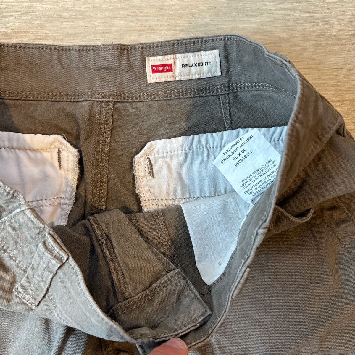 Wrangler Dark gray/beigeish cargo pants. Tagged 30x30 Size US 30 / EU 46 - 3 Thumbnail