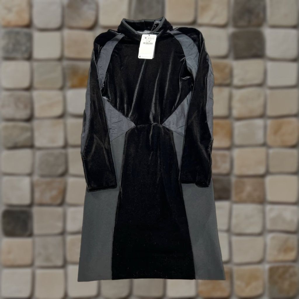 Zara Zara Velvet Open Back Short Party Dress Black Womens Medium Black Bodycon New Size 32" / US 10 / IT 46 - 1 Thumbnail