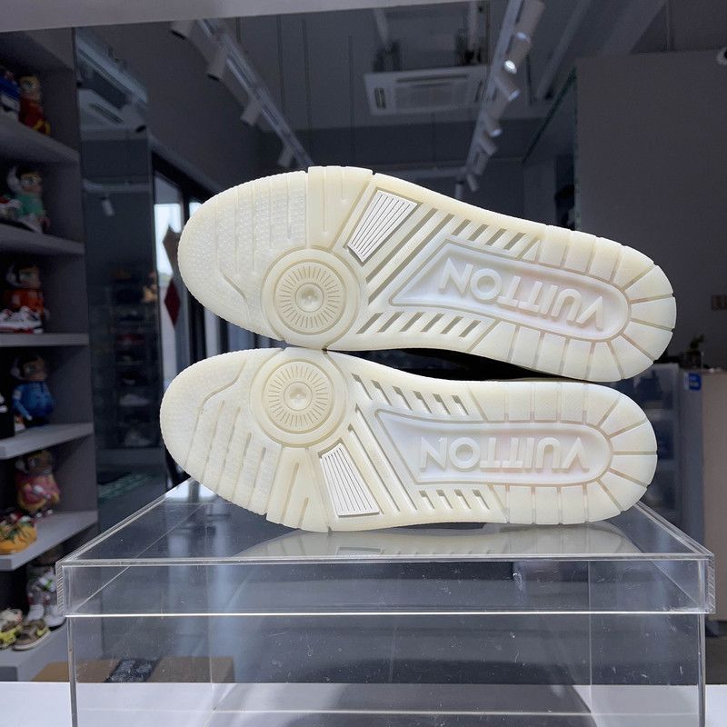 Louis Vuitton Louis Vuitton Stylish Casual Low-Top Sneakers -2508 Size US 8.5 / EU 41-42 - 2 Thumbnail