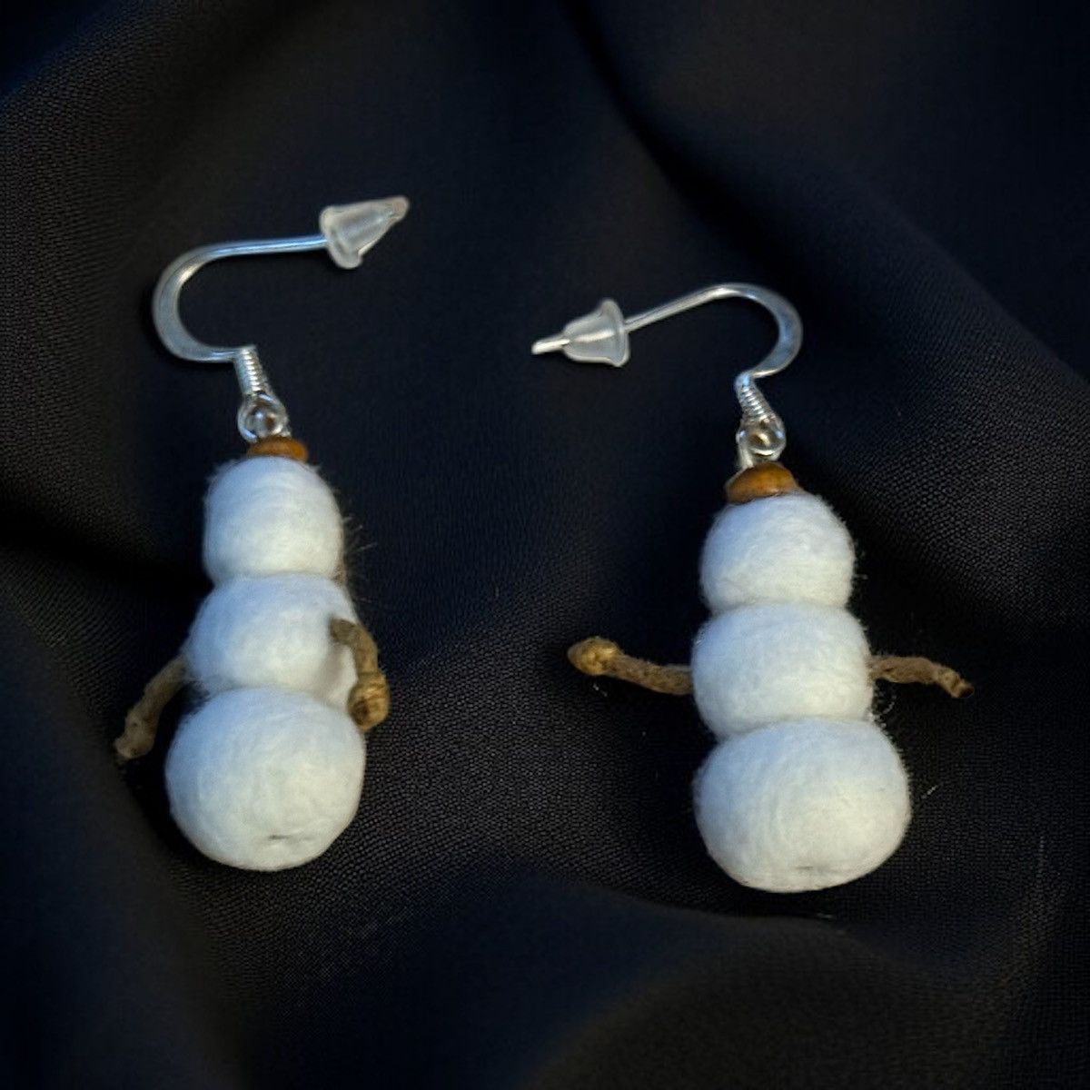 Other Fluffy snowman dangle earrings Size ONE SIZE - 1 Thumbnail
