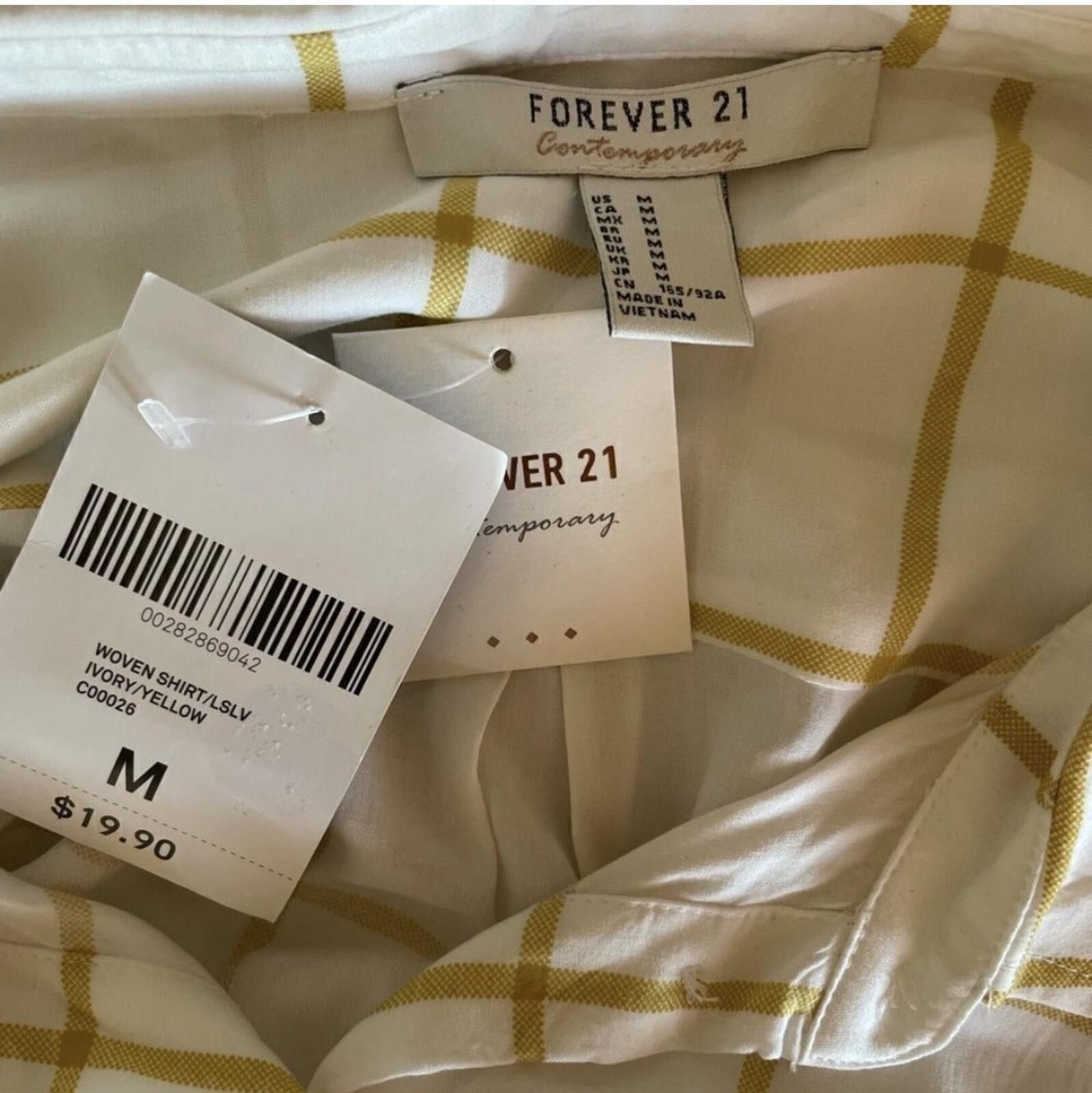 Forever 21 Forever 21 button up Size M / US 6-8 / IT 42-44 - 5 Thumbnail