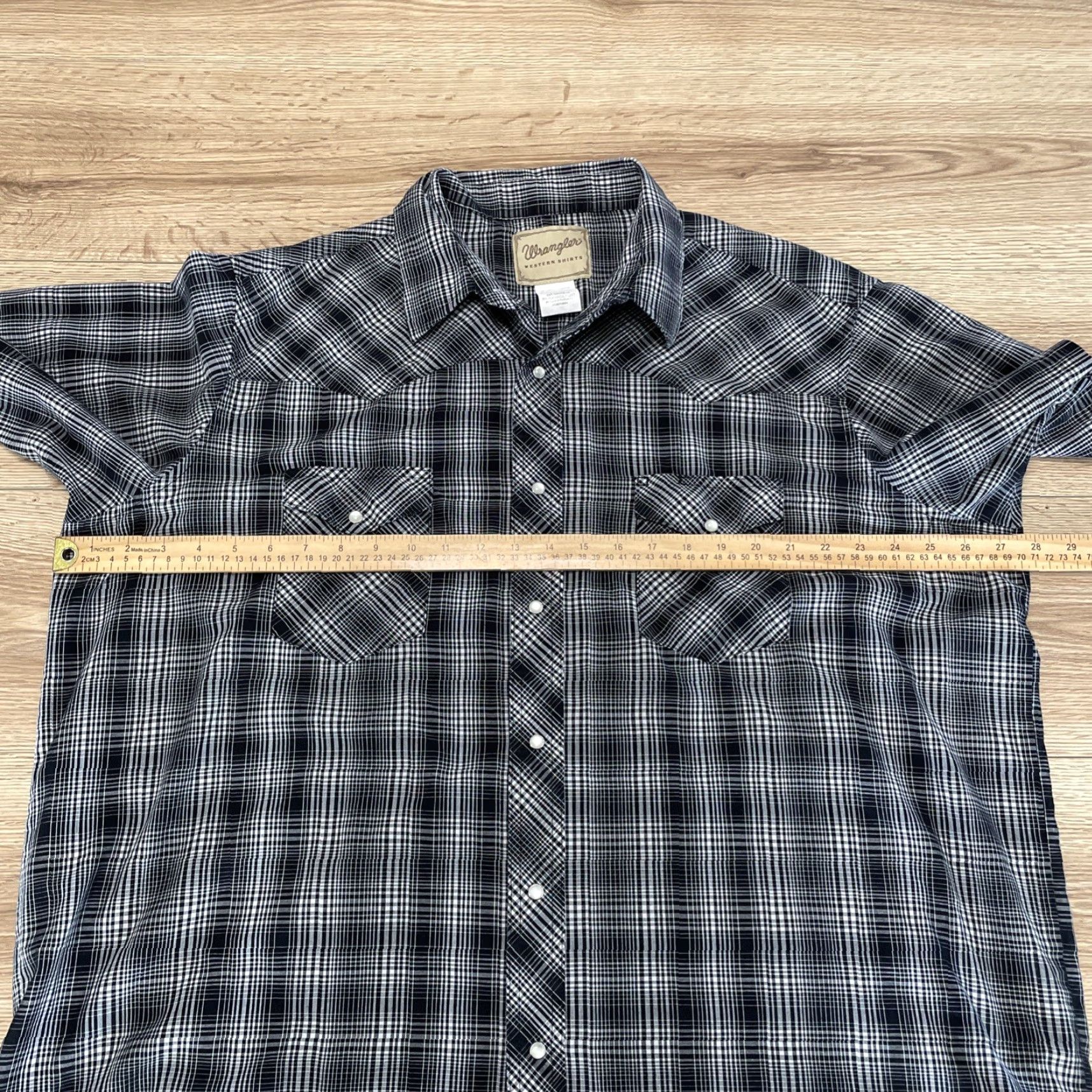 Wrangler VINTAGE Wrangler Western Shirt Men 2XL Short Sleeve Plaid Black Button-Up Western Men Size US XXL / EU 58 / 5 - 5 Thumbnail