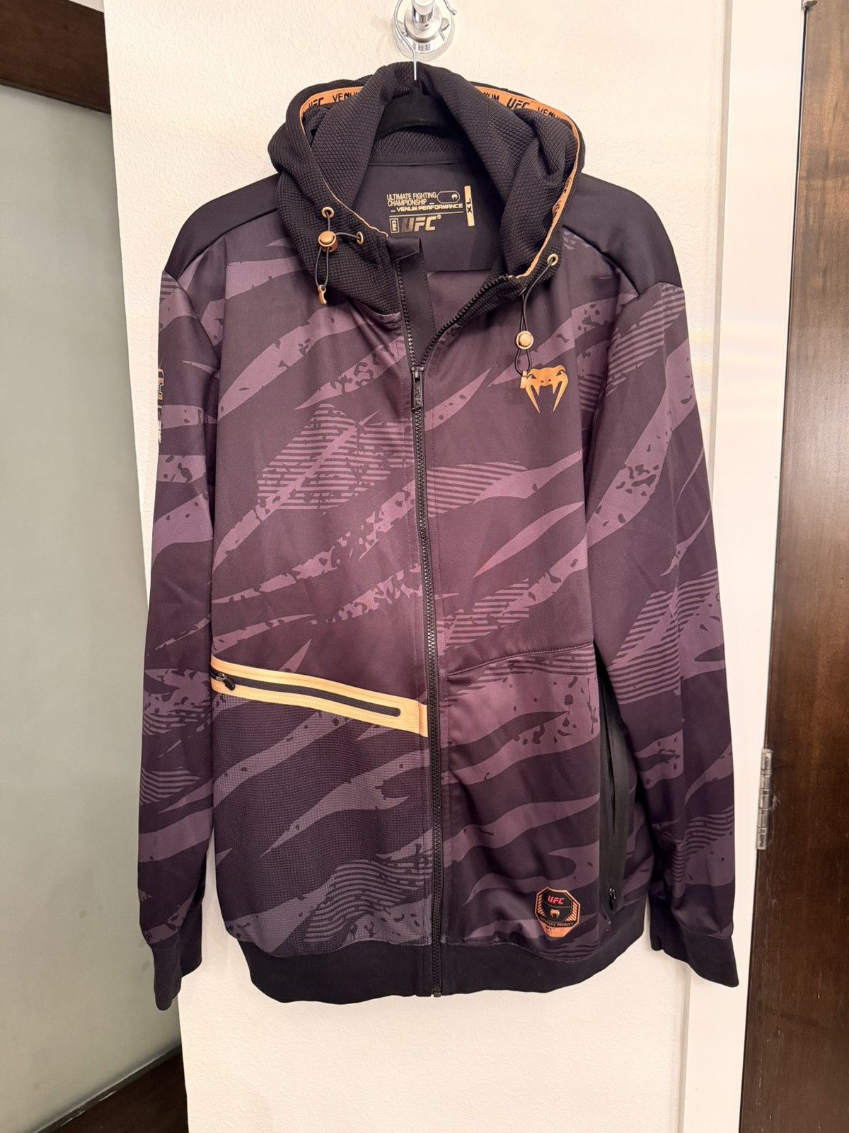 Fightweek Performance UFC tracksuit