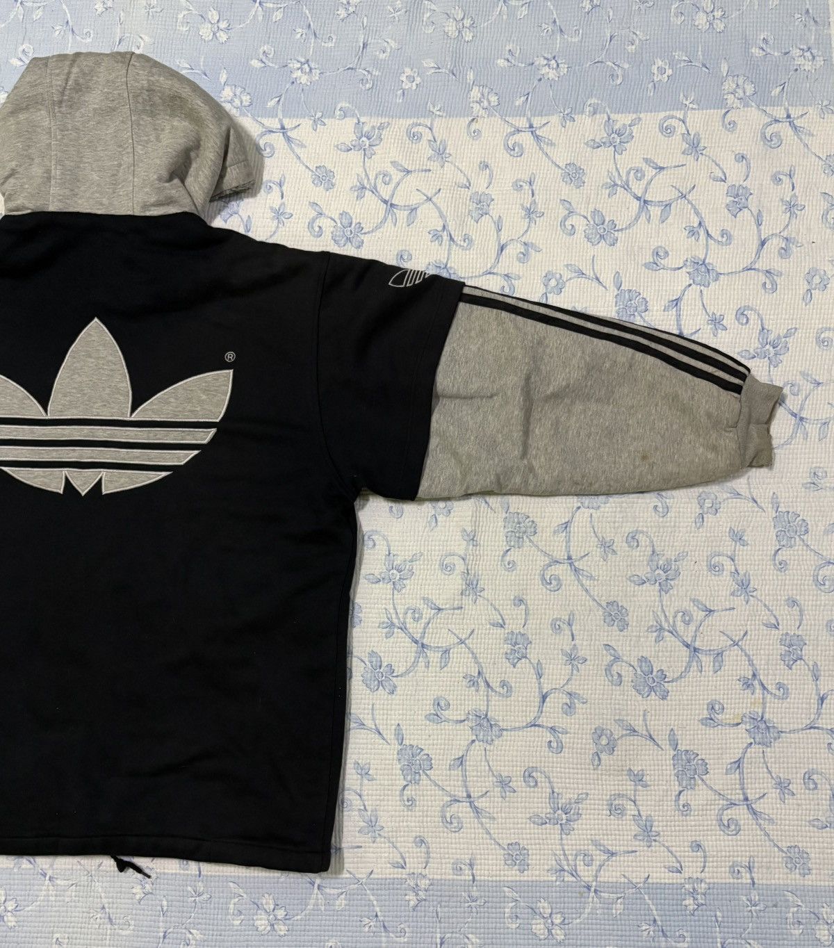 Adidas Adidas Hoodies Big Logo Vintage Size US M / EU 48-50 / 2 - 9 Thumbnail