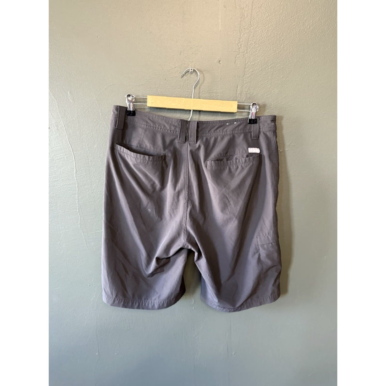 Vintage Columbia Mens Gray Outdoor Nylon Cargo Shorts Cargo Outdoor Nylon 34 Gray Men Regular 34 Mens Columbia Size US 34 / EU 50 - 2 Thumbnail