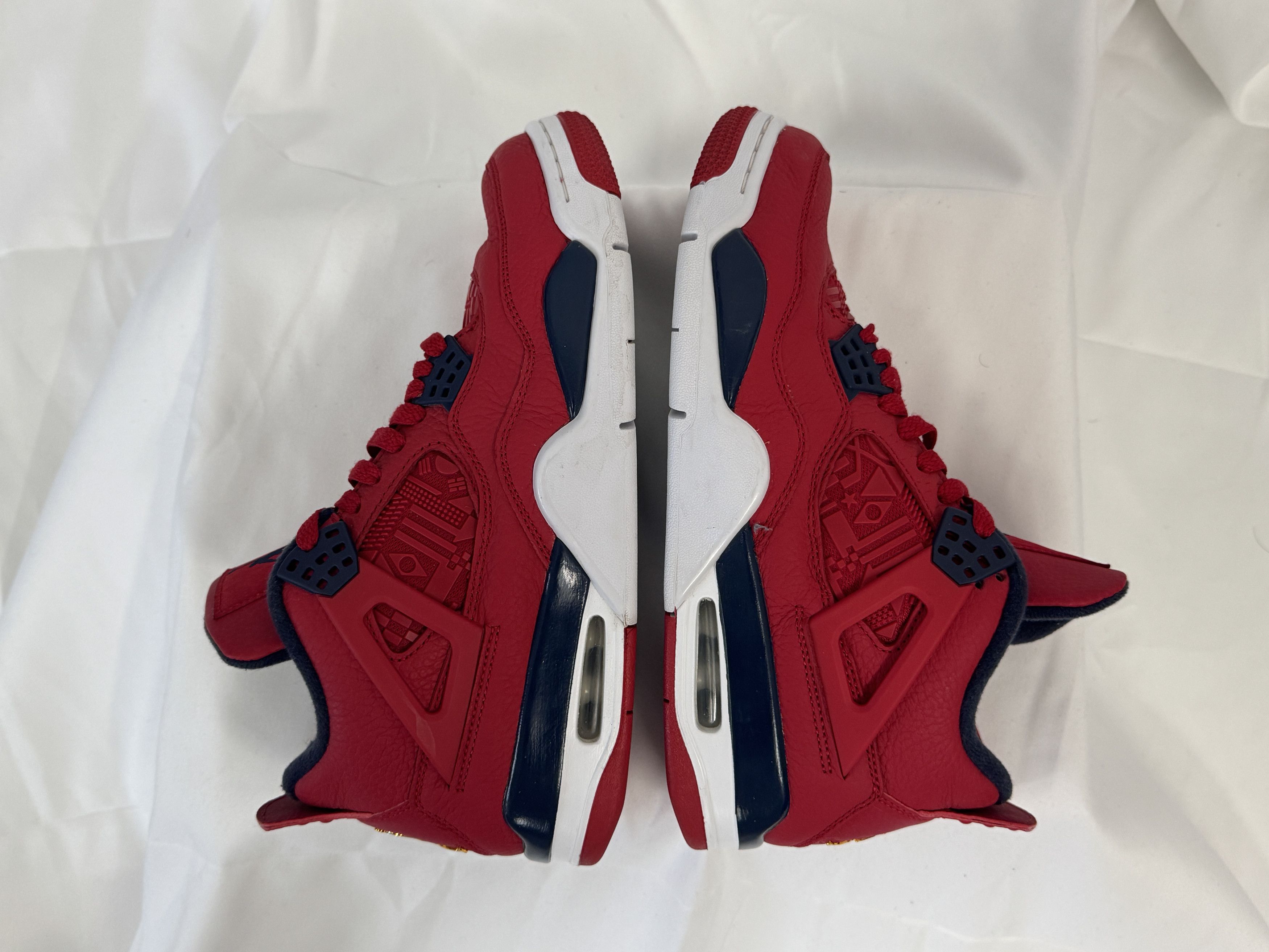 Nike Jordan 4 Retro Fiba 2019 Size US 8 / EU 41 - 10 Thumbnail