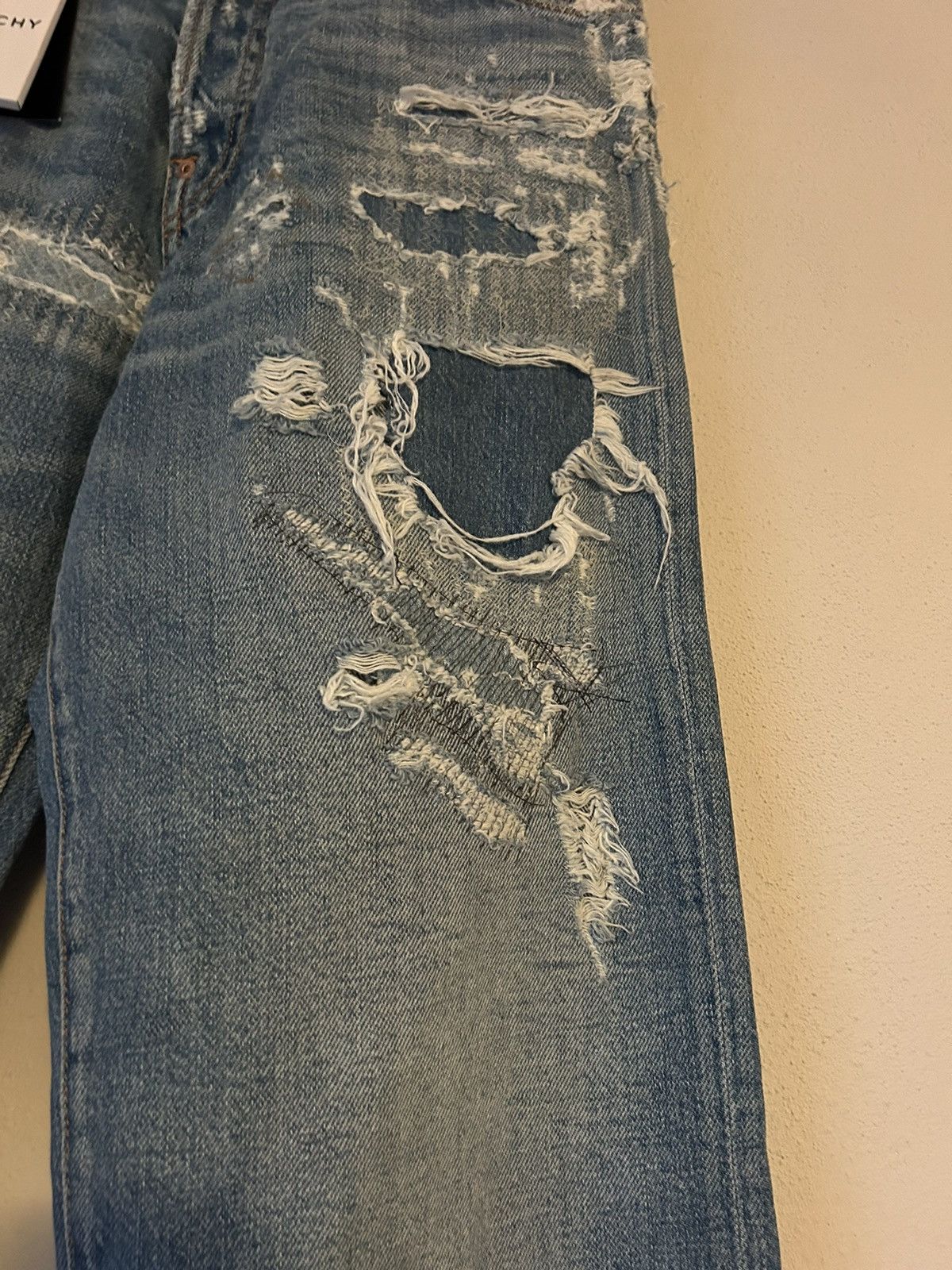 Givenchy Baggy Distressed Cropped Denim Jeans - Size 28 Size US 28 / EU 44 - 6 Thumbnail