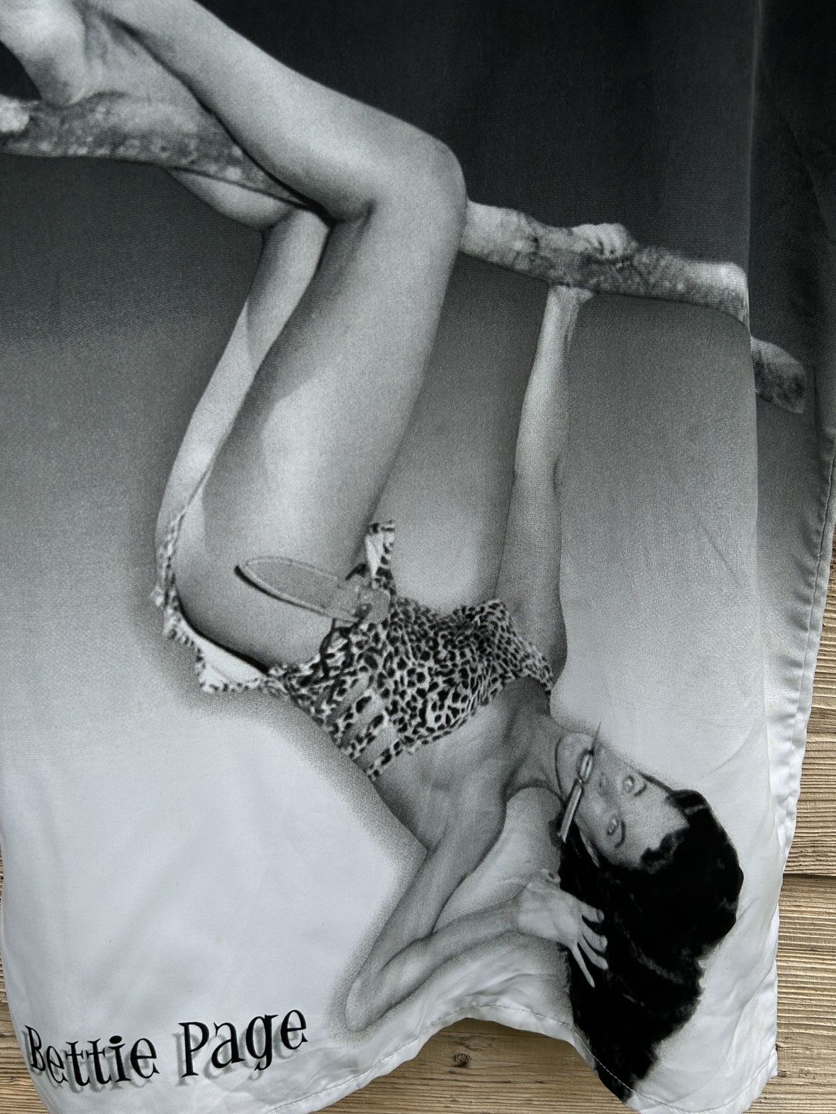 Dragonfly Vintage Dragonfly Bettie Page Photo Model AOP Shirt Size US XL / EU 56 / 4 - 9 Thumbnail