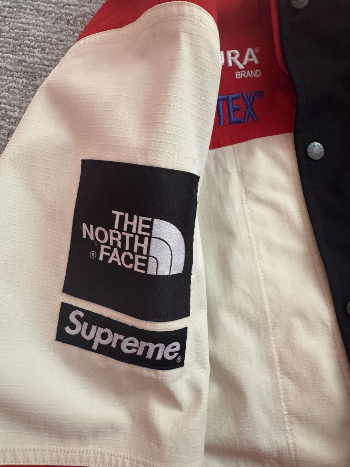 Supreme × The North Face Supreme🔥the north face colab❗️ Size US M / EU 48-50 / 2 - 12 Thumbnail