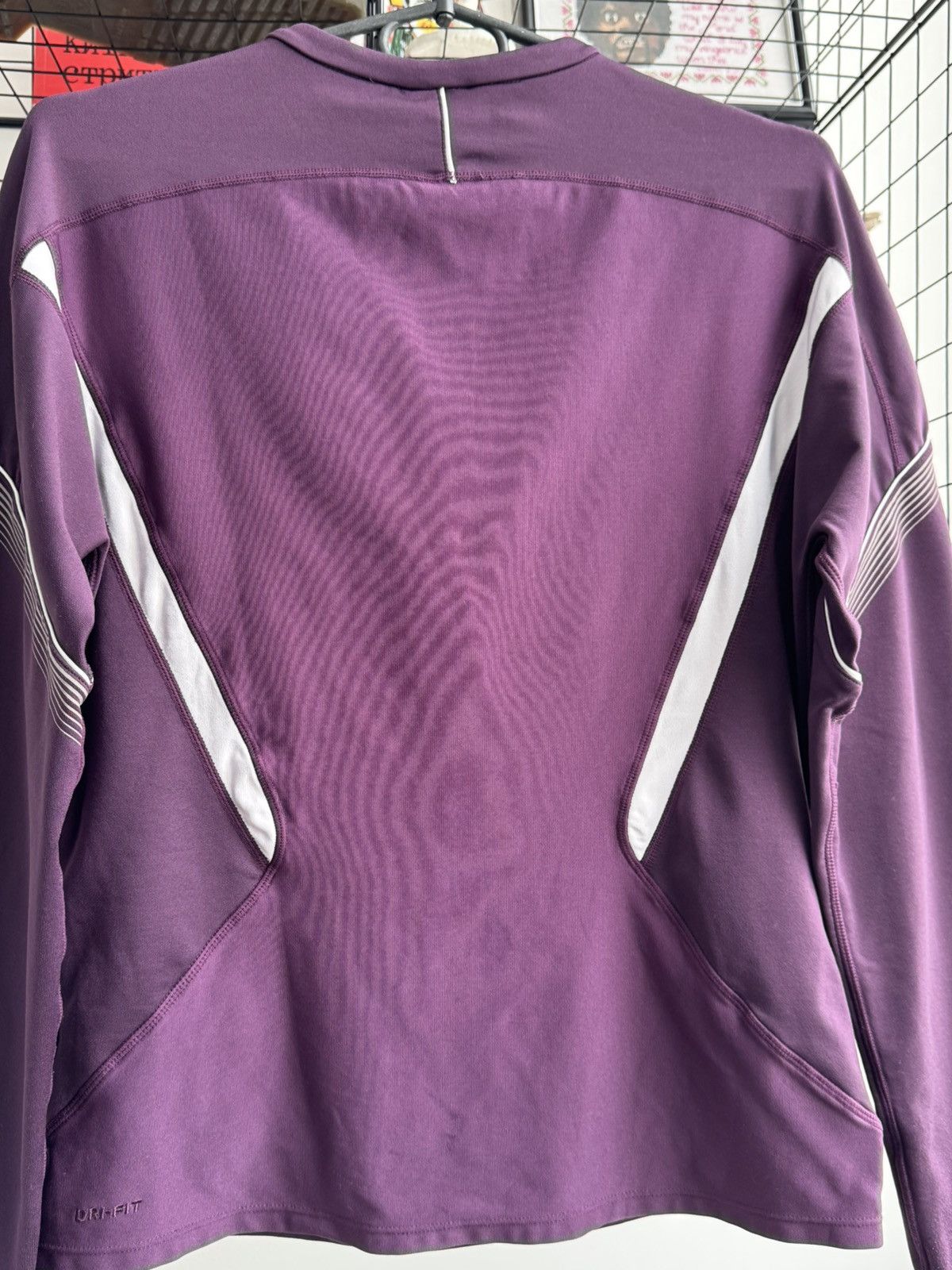 Nike Vintage Nike Dri Fit Thermal Running Long Sleeve Size US S / EU 44-46 / 1 - 8 Thumbnail