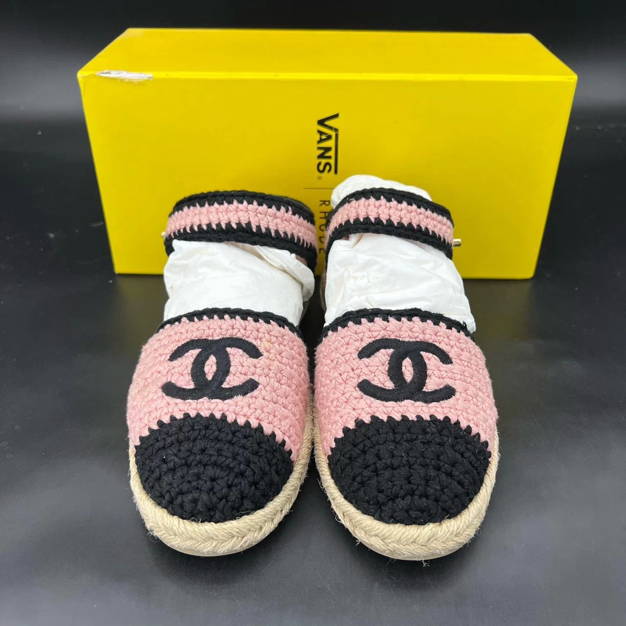 Chanel Chanel New Woven Classic Flats 36 Worn Once Like New Boxed Size US 5 / IT 35 - 4 Thumbnail