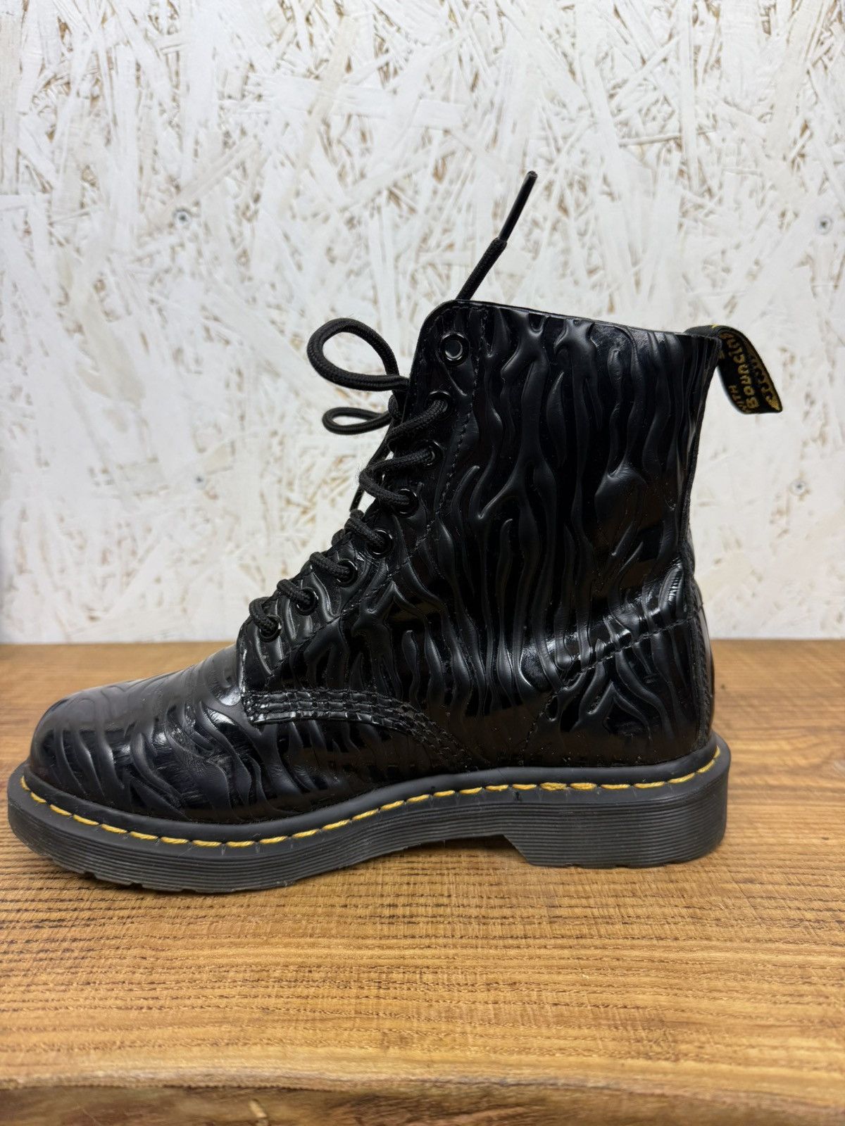 Dr. Martens Dr. Martens 1460 Pascal Embossed Zebra Ankle Boots US7 EU38 Size US 7 / IT 37 - 9 Thumbnail
