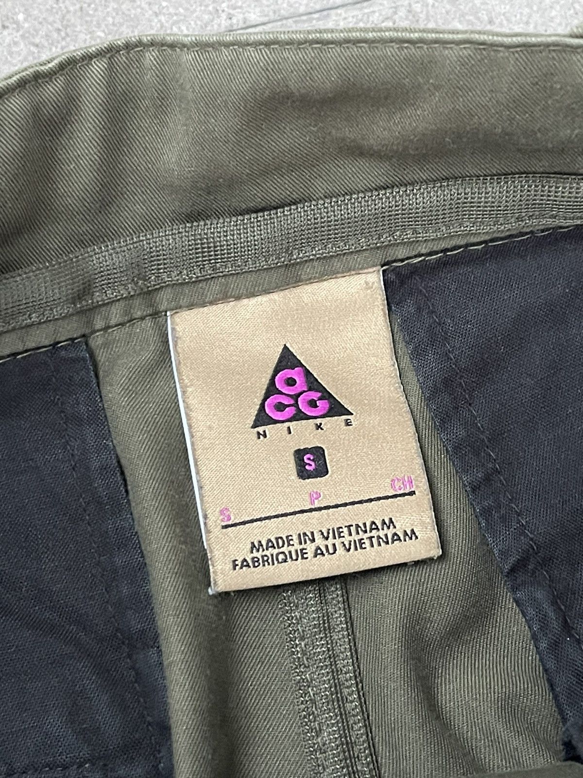 Nike ACG Nike ACG X Errolson Hugh Technical Swamp Green Cargo Pants Size US 30 / EU 46 - 18 Thumbnail