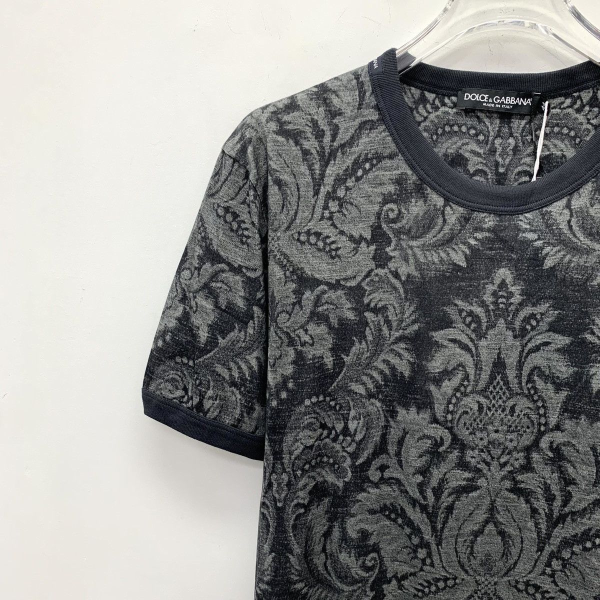 Dolce & Gabbana Dolce & Gabbana Dark Gray Floral Print Short SleeveK26WX Size US XS / EU 42 / 0 - 3 Thumbnail