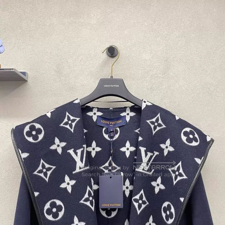 Louis Vuitton Louis Vuitton Dark blue lace-up midi coat Size XS / US 0-2 / IT 36-38 - 4 Thumbnail