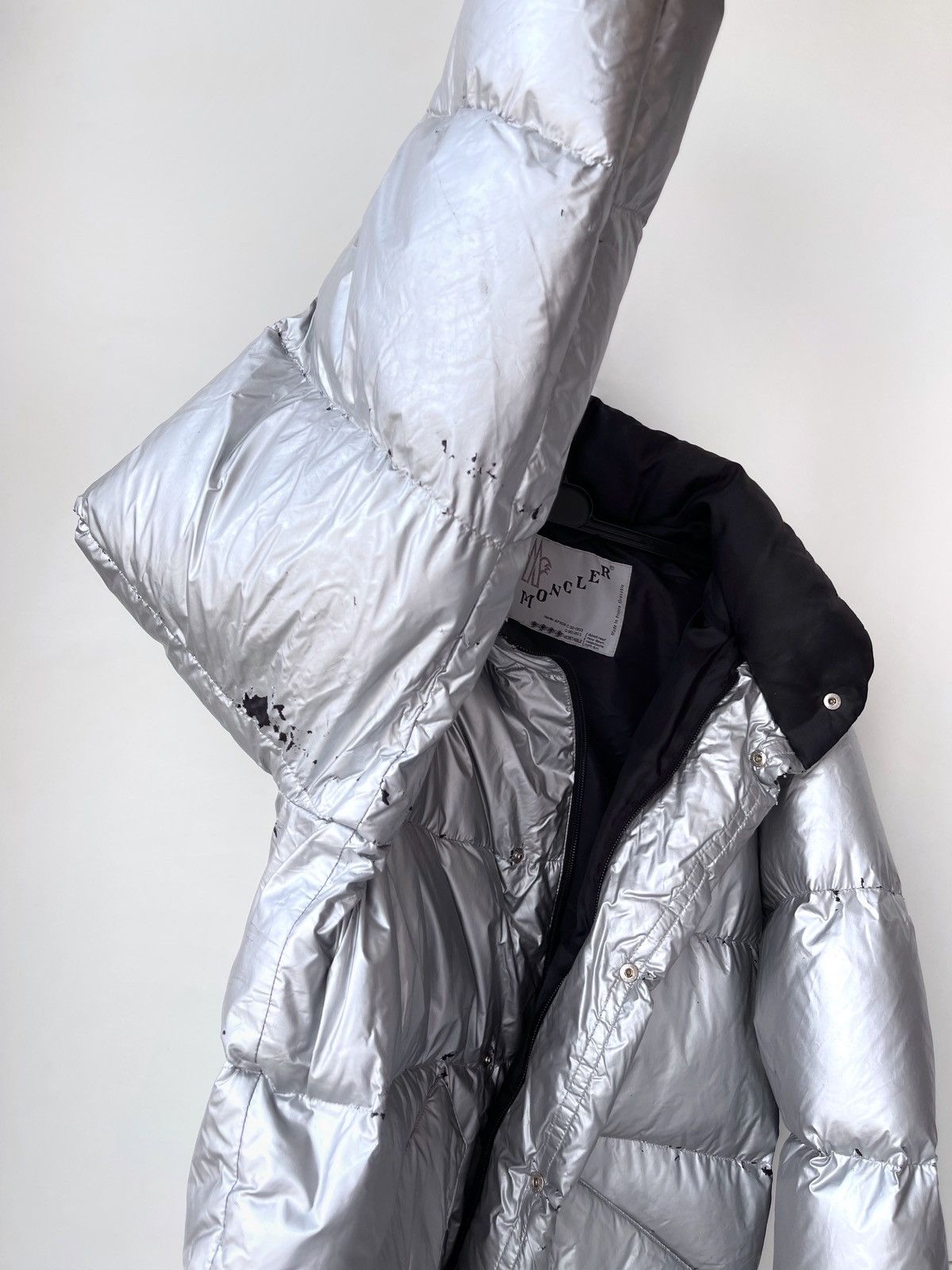 Moncler Vintage Moncler Grenoble Silver Puffer Jacket Down 90’s Size US L / EU 52-54 / 3 - 18 Thumbnail