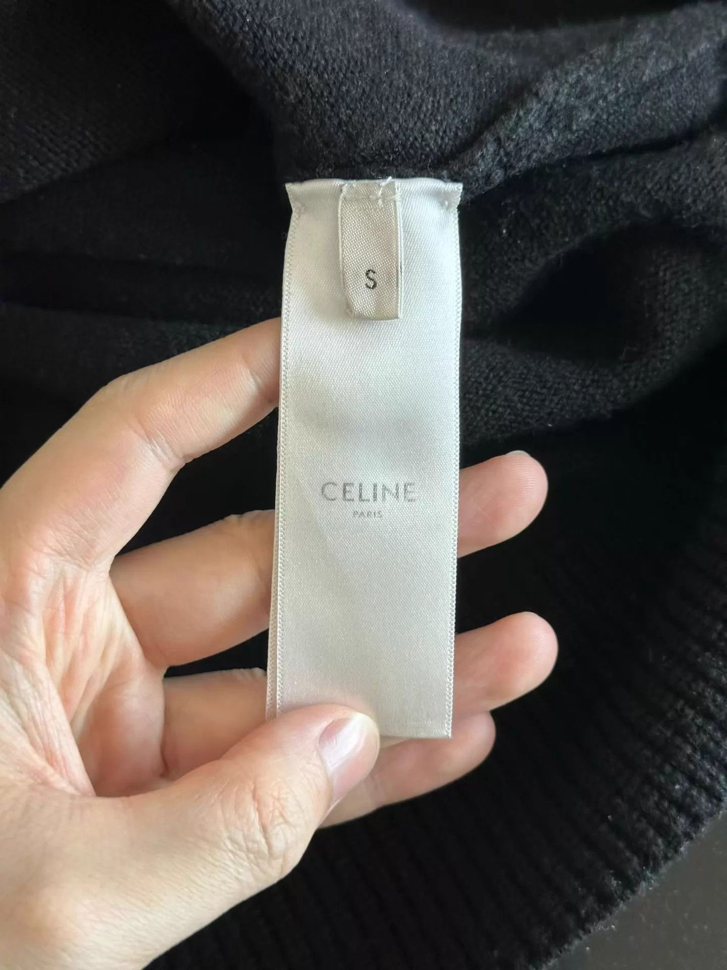 Celine Celine Triomphe Gold Button Cashmere Cardigan S 98 New Size S / US 4 / IT 40 - 4 Thumbnail