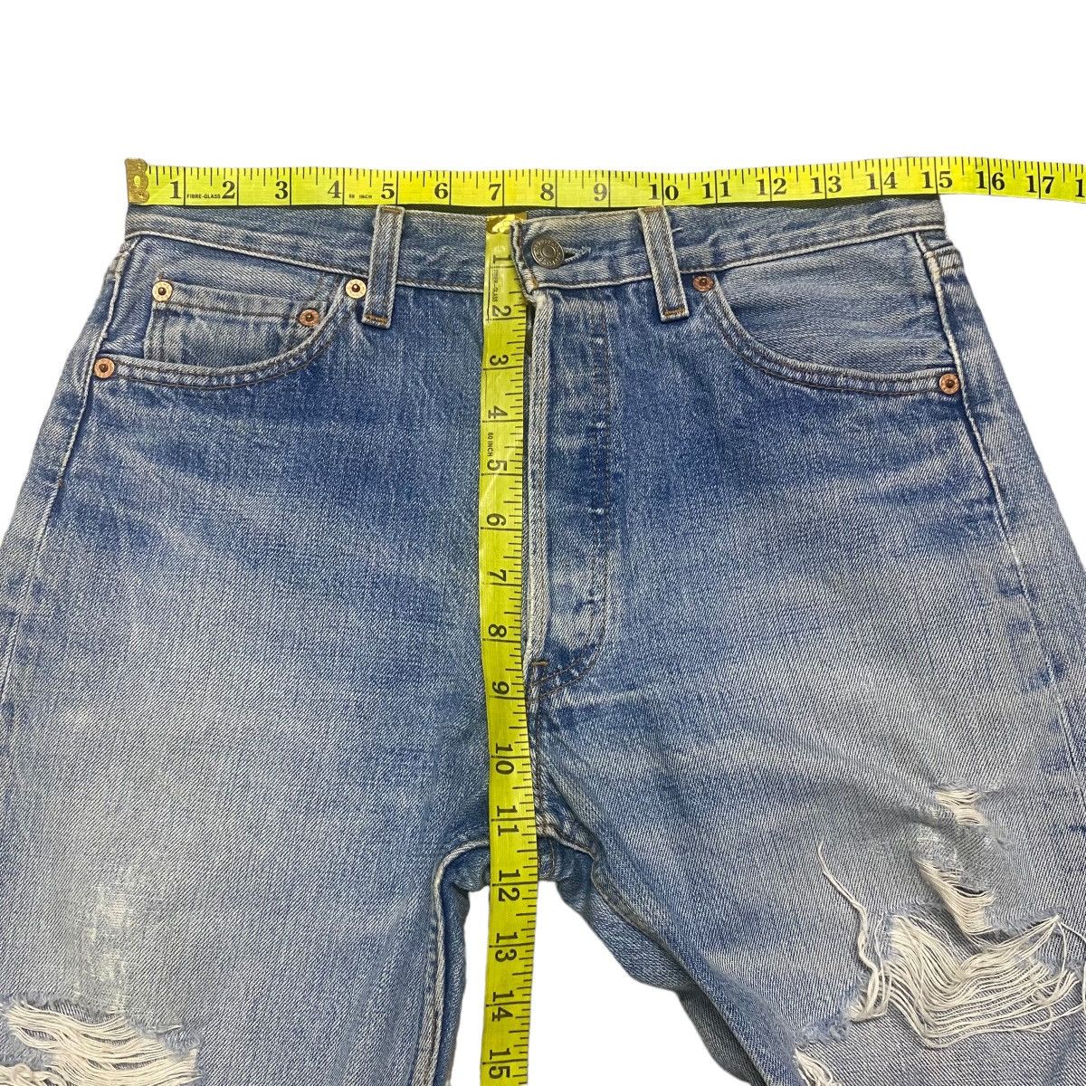 Levi's Vintage Levis 501 Thrashed Jeans Made in USA Size US 30 / EU 46 - 22 Thumbnail