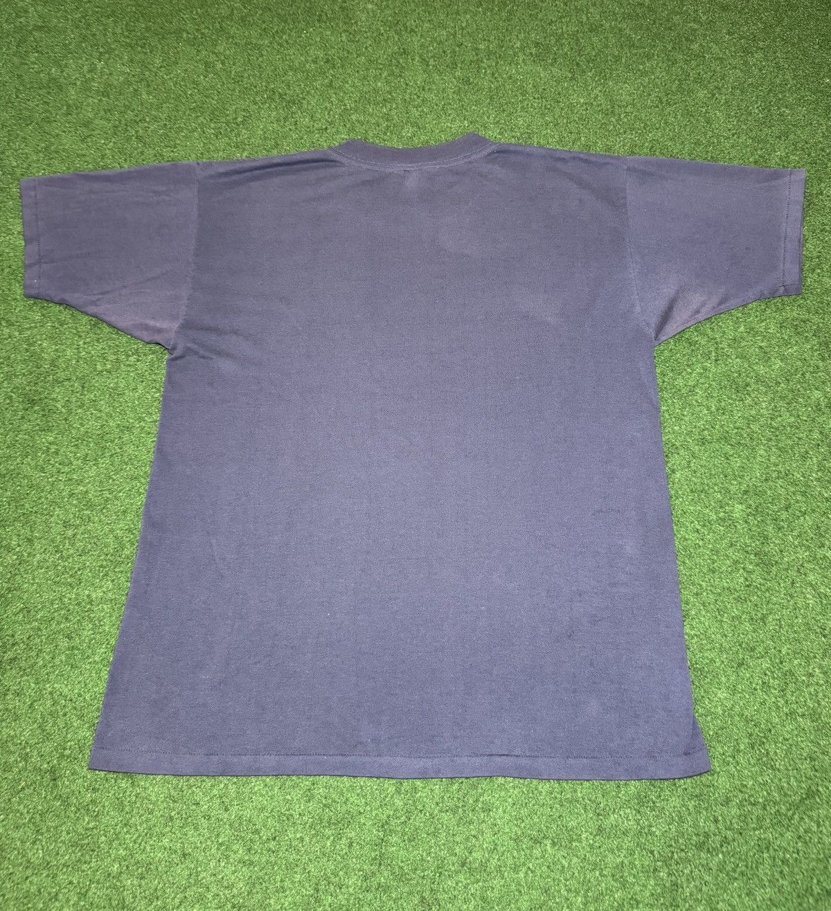 Vintage Vintage Liberty Auto Center 80s Grunge Mechanic T Shirt Size US L / EU 52-54 / 3 - 4 Thumbnail