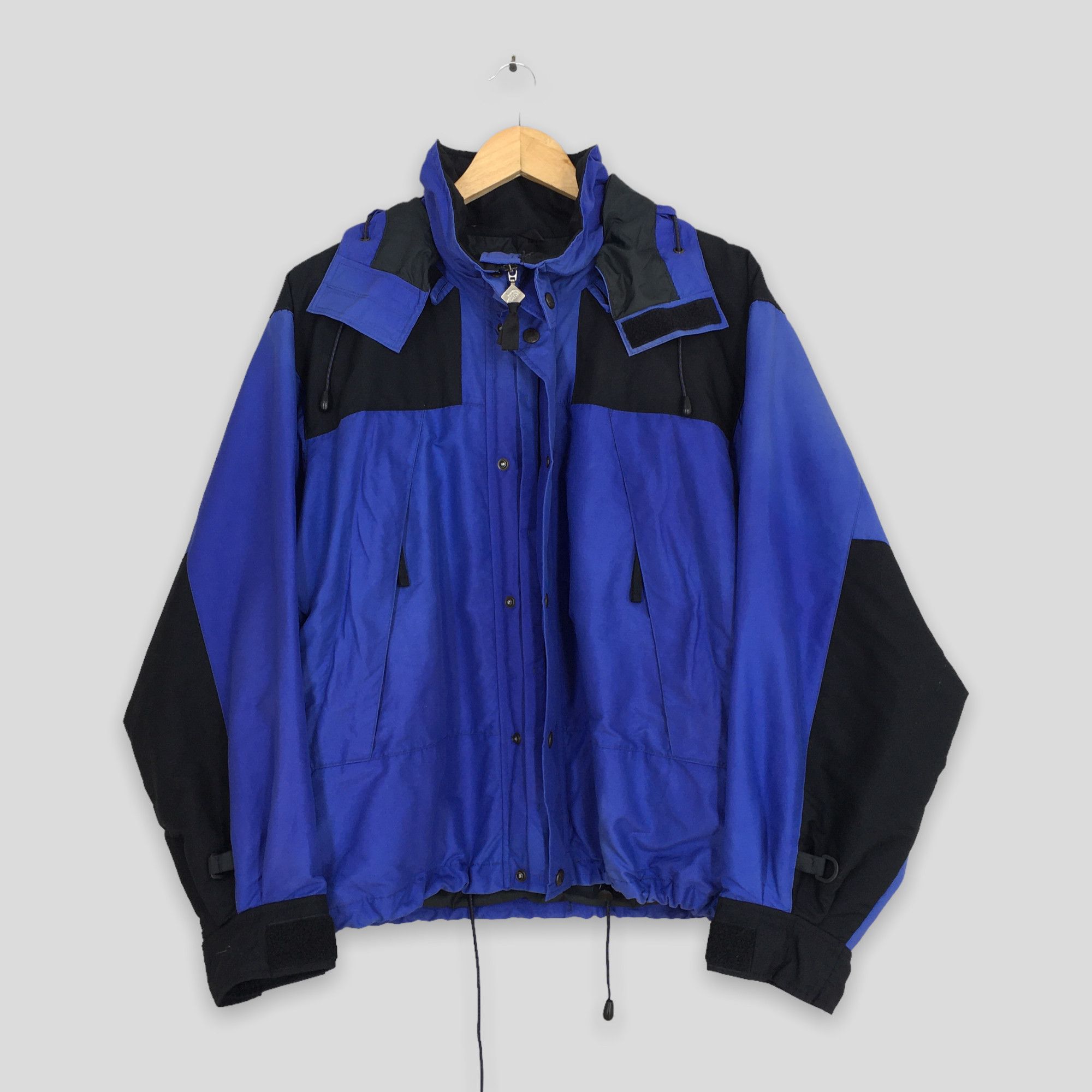 Goretex Vintage The North Face Gore Tex Windbreaker Hoodie Jacket M Size US M / EU 48-50 / 2 - 1 Thumbnail