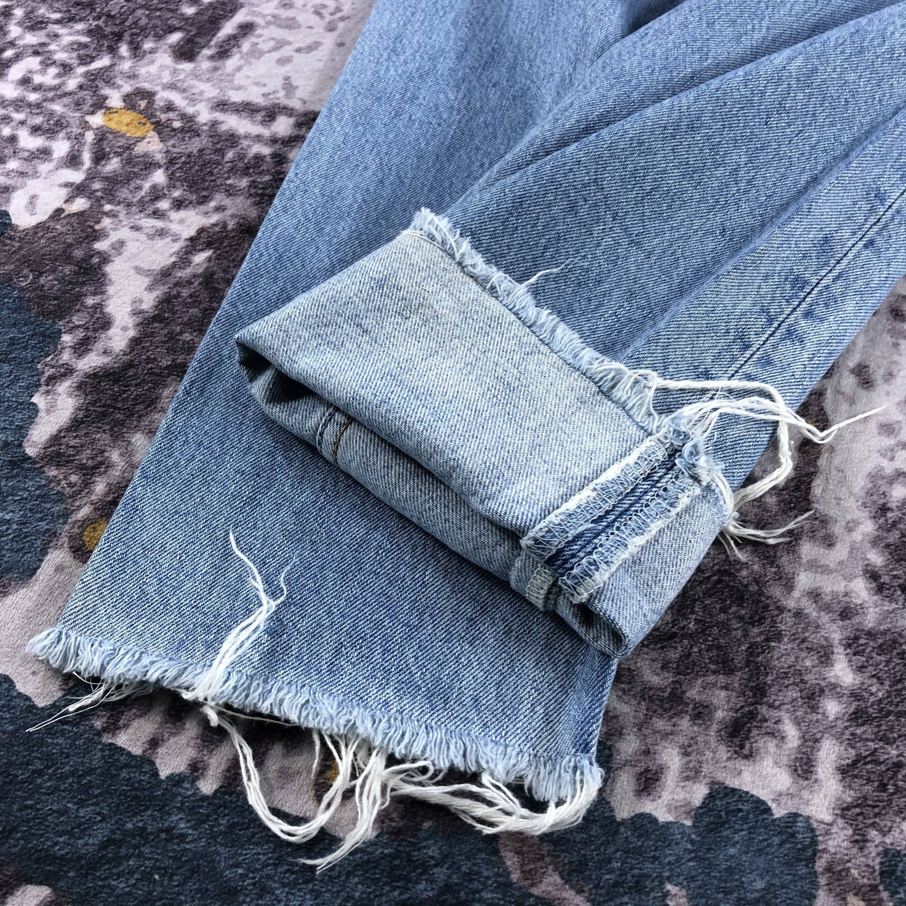 Levi's × Vintage Vintage 90s Blue Wash Levis 501 Jeans-JM2589 Size US 35 - 6 Thumbnail