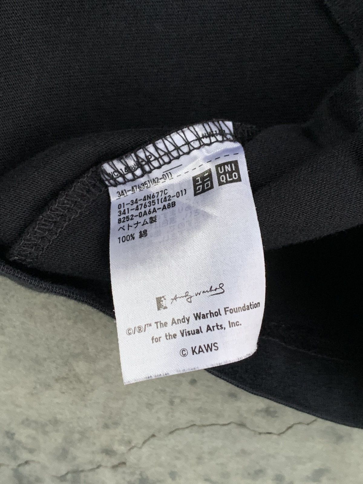 Andy Warhol × Kaws × Uniqlo Kaws X Andy Warhol X Uniqlo Signature Print Tshirt Size US S / EU 44-46 / 1 - 5 Thumbnail
