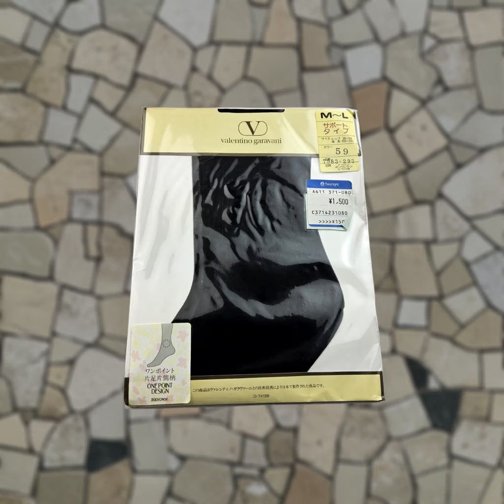 Valentino VINTAGE Valentino Pantyhose Women Black Size M-L Embroidered Ankle Bow Japan 85-98cm 150-165cm Size 32" / US 10 / IT 46 - 1 Thumbnail