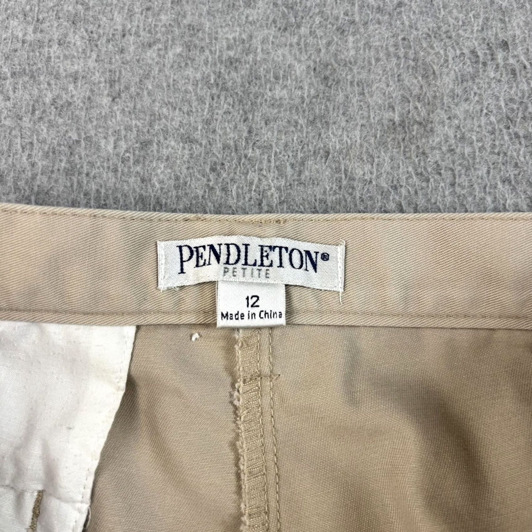 Pendleton VINTAGE Pendleton Pants Womens 12 Petite Chino Straight Beige 100% Cotton Office Workwear 27.5in Inseam Mens Womens Girls Boys Size 34" / US 12 / IT 48 - 3 Thumbnail