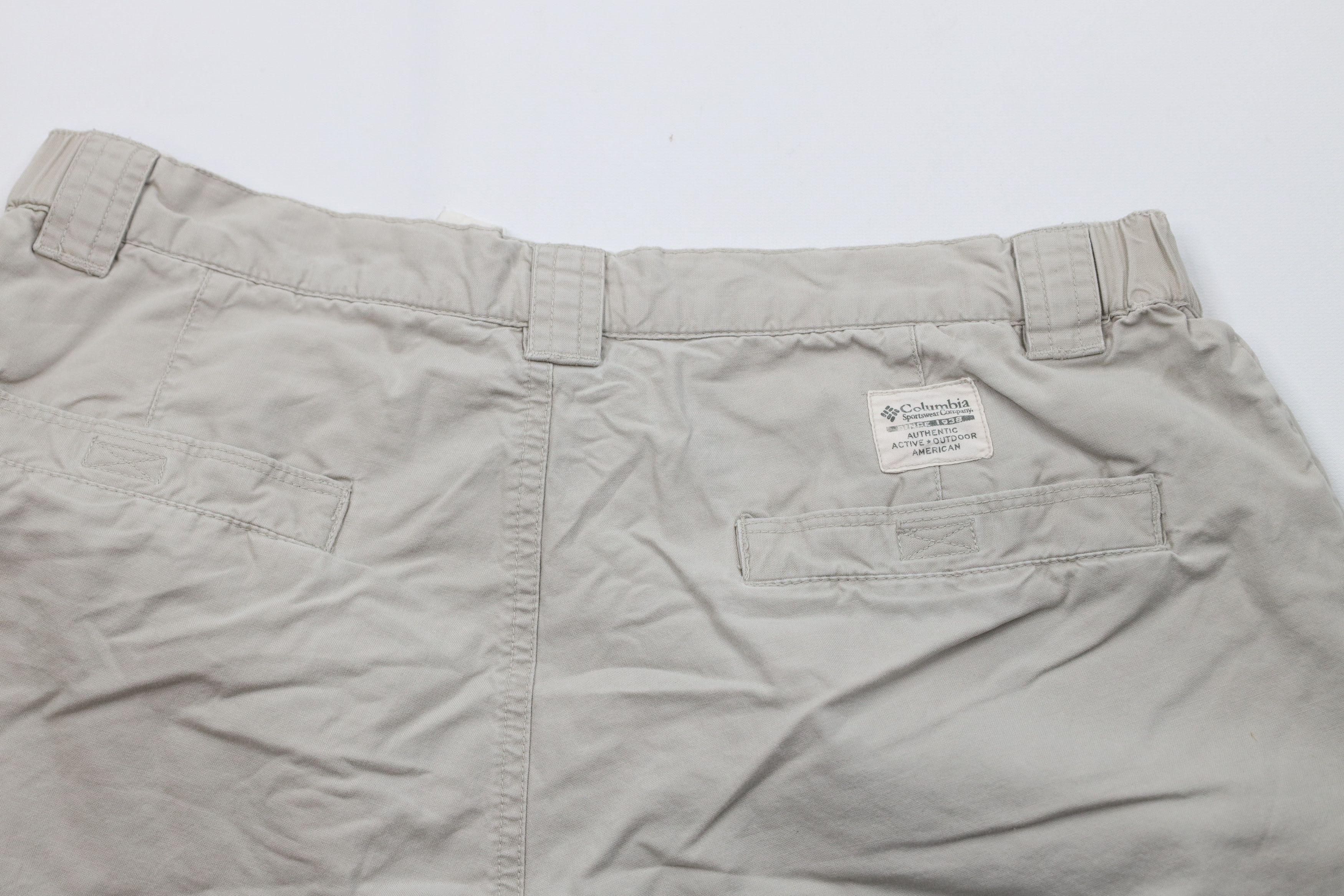 Columbia Vintage 90s Columbia Spell Out Above Knee Cargo Shorts Beige Size US 34 / EU 50 - 10 Thumbnail