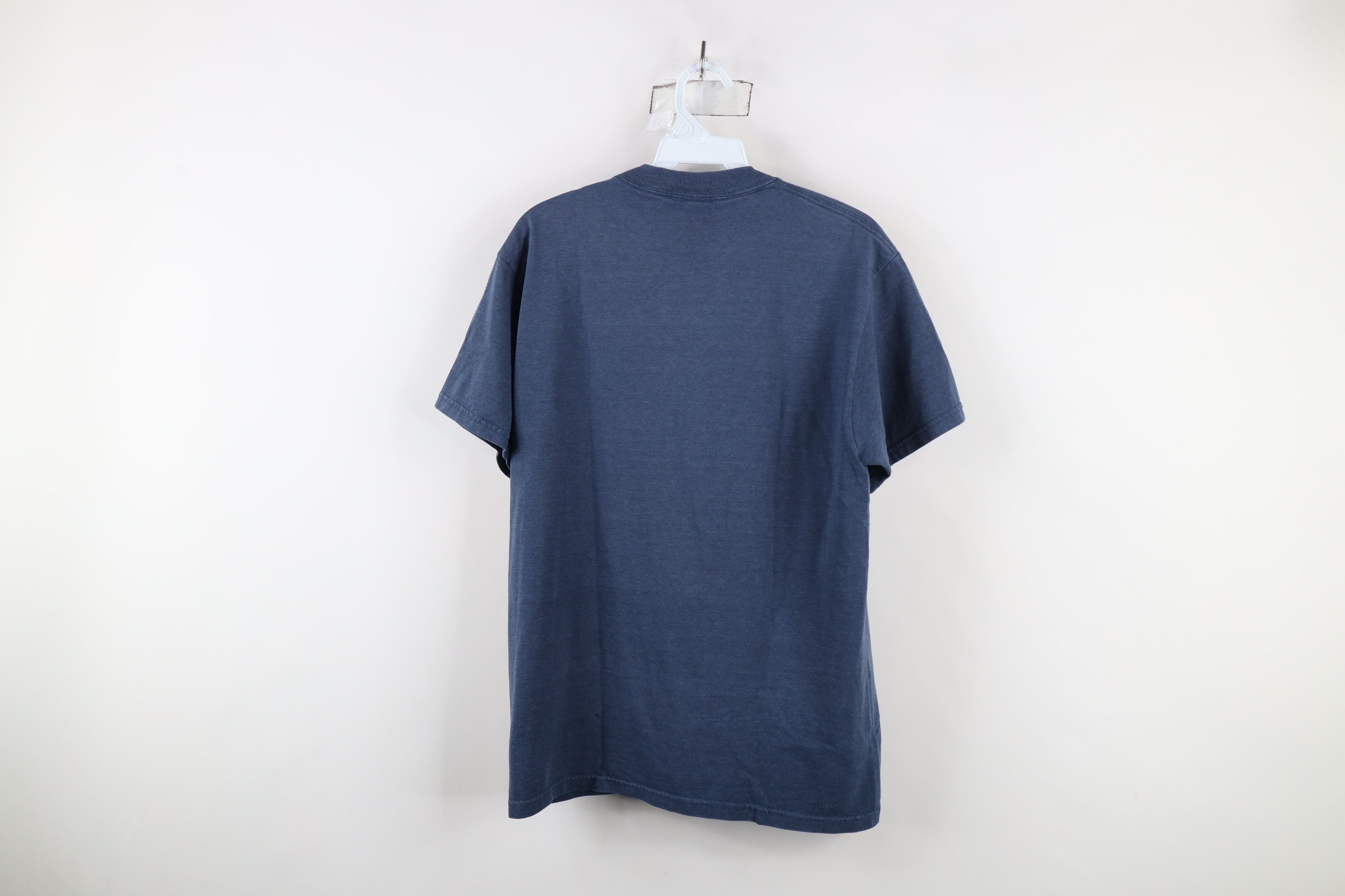 Vintage Vintage 90s Streetwear Maui Surfing Surfboard T-Shirt Size US M / EU 48-50 / 2 - 8 Thumbnail