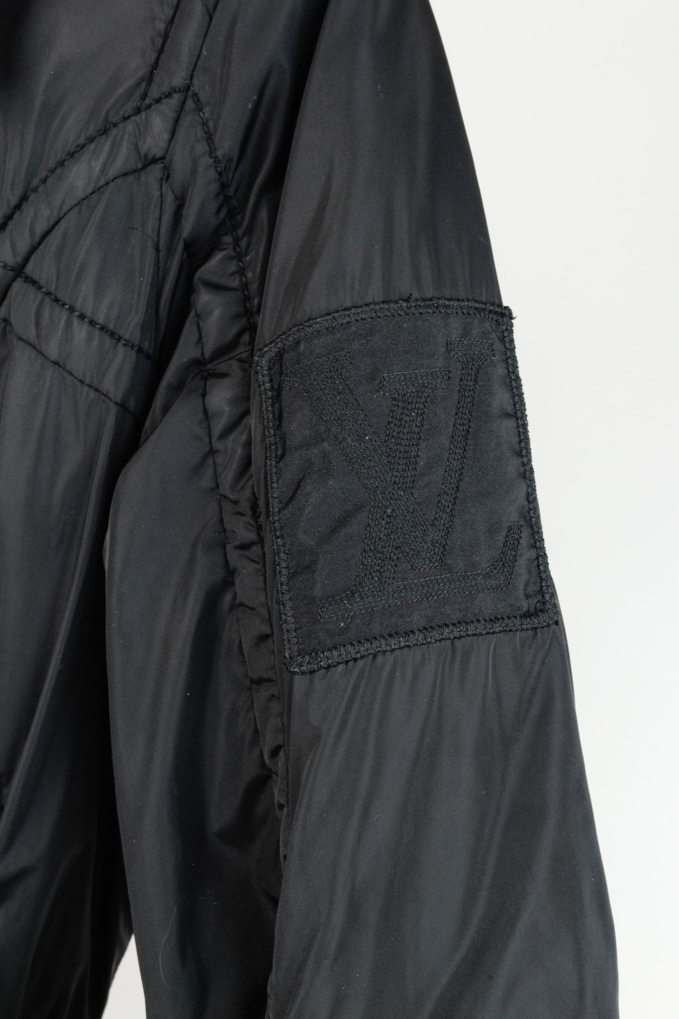 Louis Vuitton Louis Vuitton Belted Patch Goose-Feather-Fill Puffer Jacket Size S / US 4 / IT 40 - 7 Thumbnail