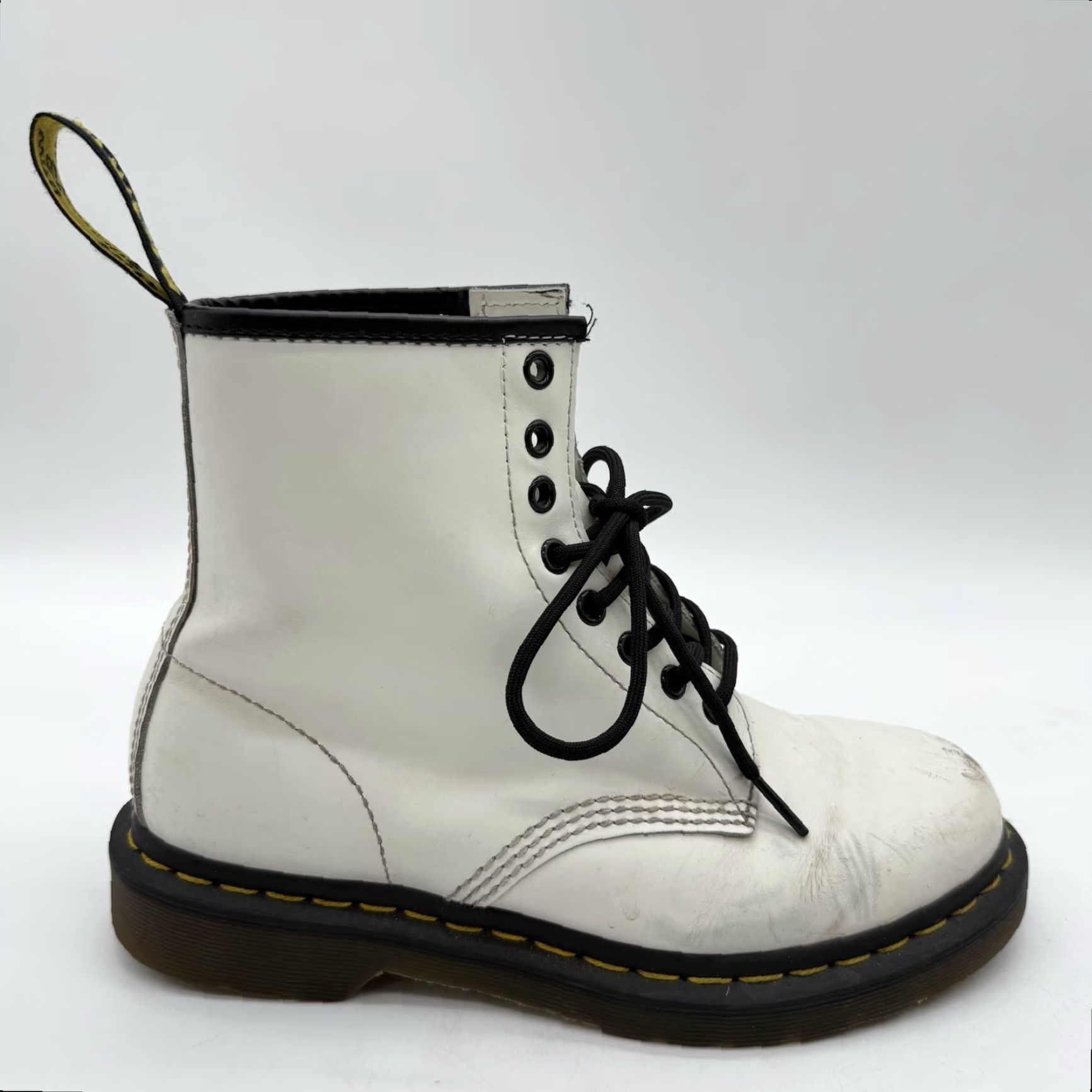 Dr. Martens VINTAGE Dr. Martens White Leather Lace-Up Boots Womens Sz 8 EU 39 Distressed Combat Leather Boots Women White 90s Style Mens? Size US 8 / IT 38 - 5 Thumbnail
