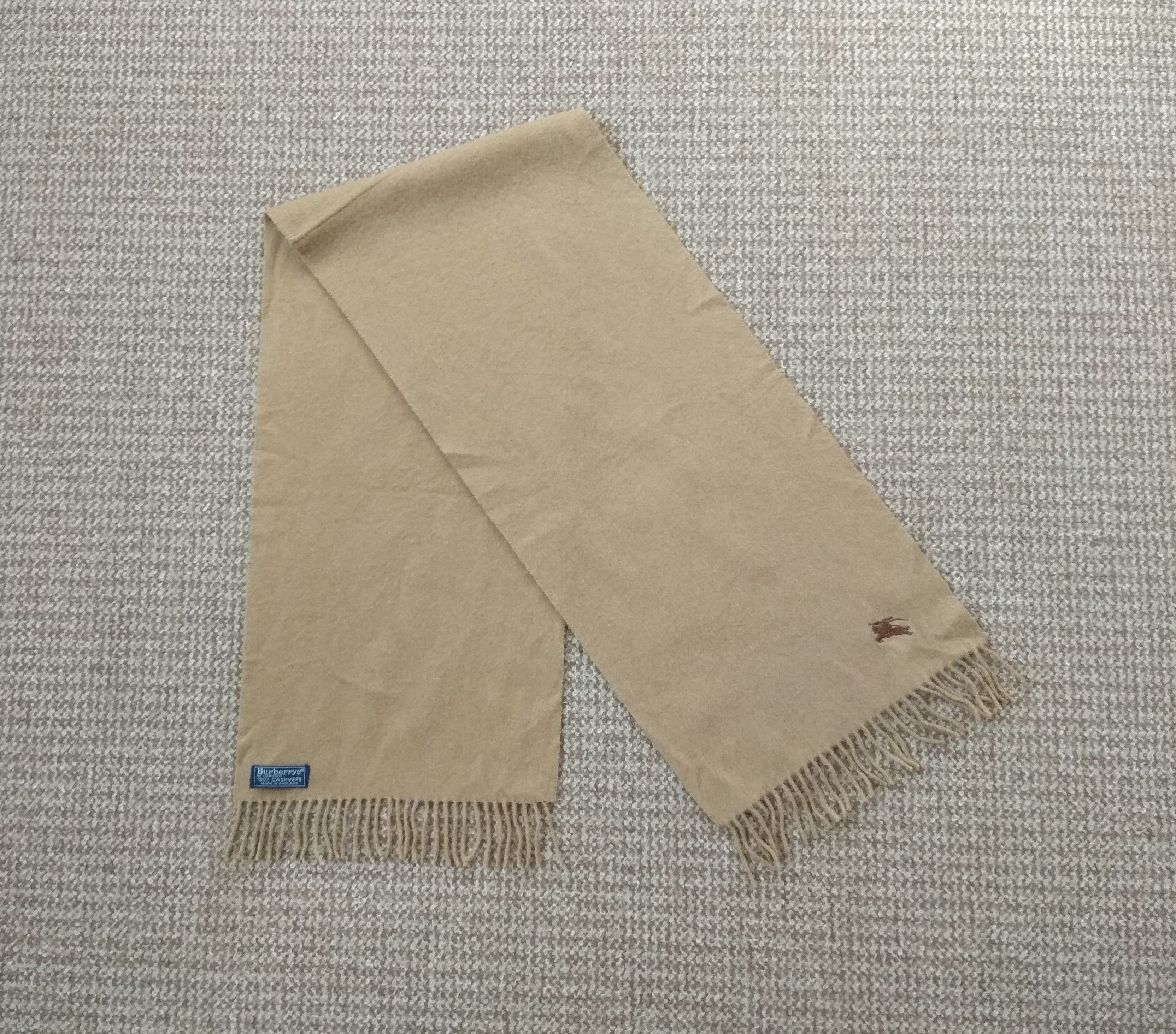 Burberry Vintage Burberrys Cashmere Scarf made in England Size ONE SIZE - 1 Thumbnail