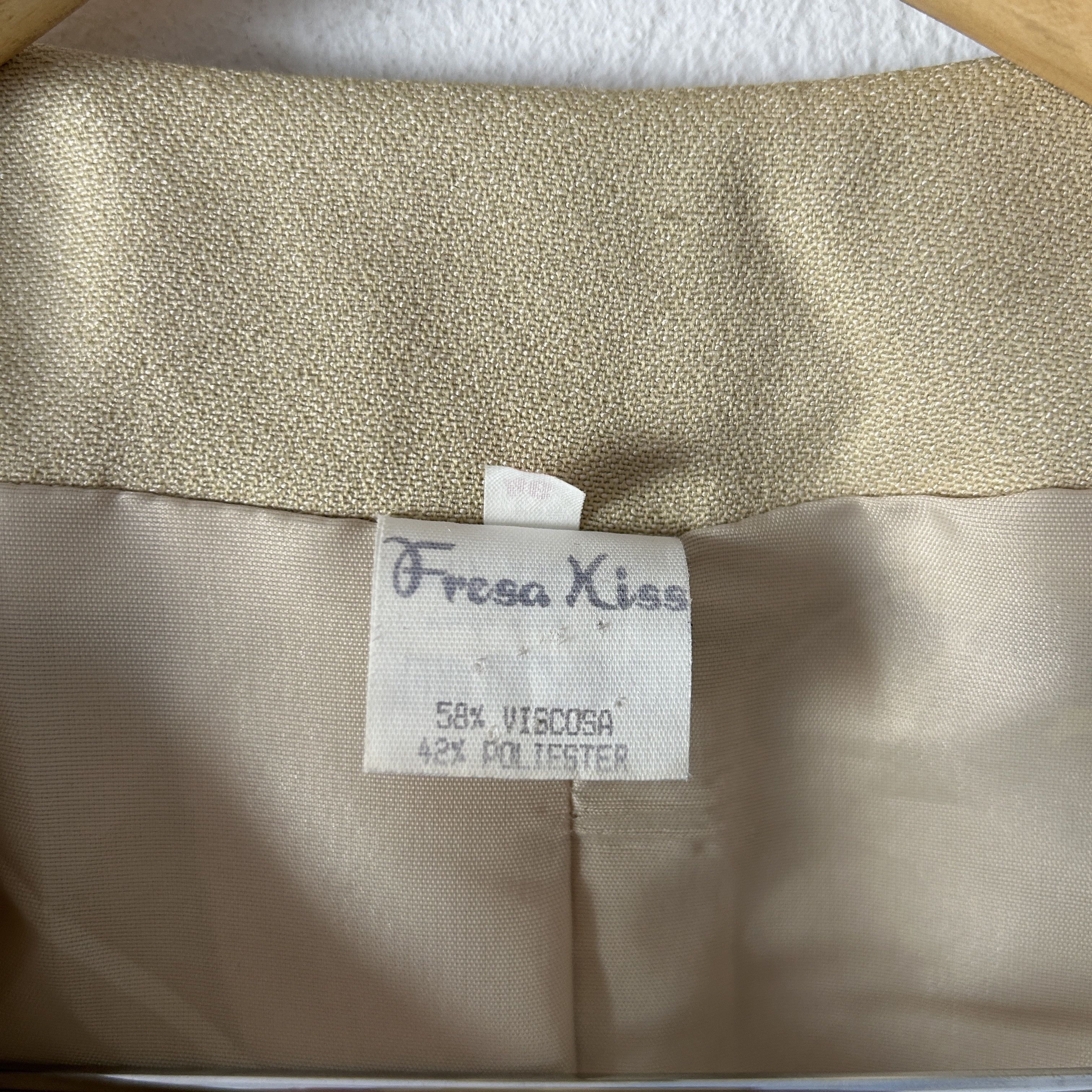 Vintage Vintage 90s Beige Collarless Blazer Navy Blue Trim Size XL / US 12-14 / IT 48-50 - 13 Thumbnail