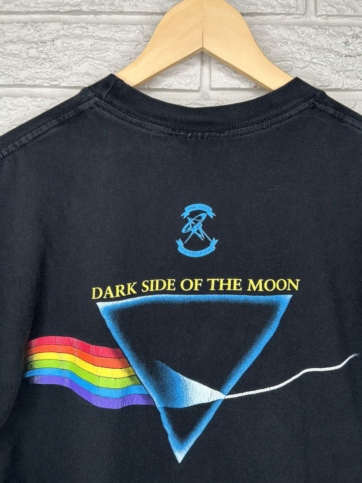 Band Tees Vintage 2001 Pink Floyd Dark Side Of The Moon T Shirt Size US L / EU 52-54 / 3 - 6 Thumbnail