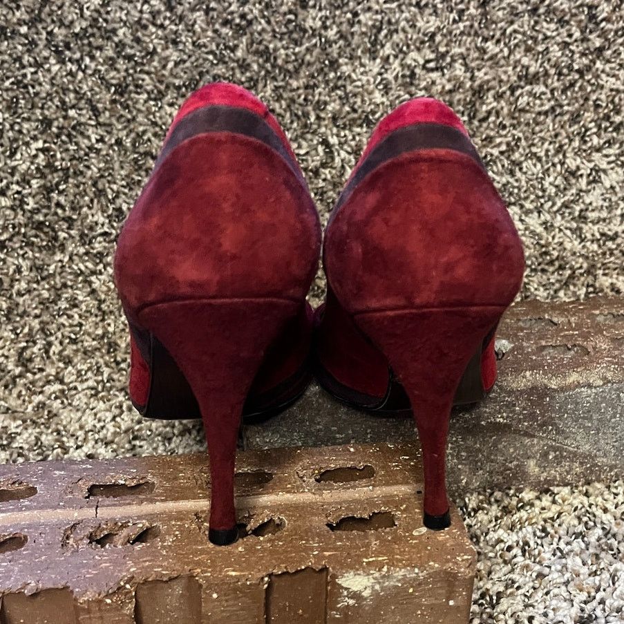 Stuart Weitzman Stuart Weitzman Chevron Suede Stilettos Pump Red Women's 8M Size US 8 / IT 38 - 8 Thumbnail