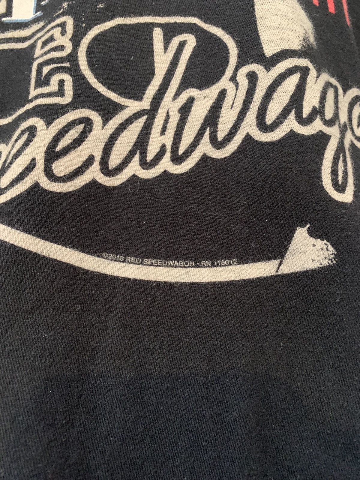 Band Tees REO Speedwagon Hi Infidelity Size US XXL / EU 58 / 5 - 6 Thumbnail