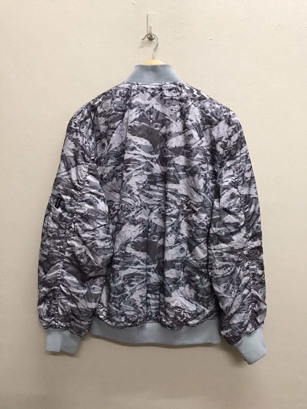 Japanese Brand Fieldcore Warm & Toughness Navy Camo Style Bomber Jacket Size US L / EU 52-54 / 3 - 16 Thumbnail
